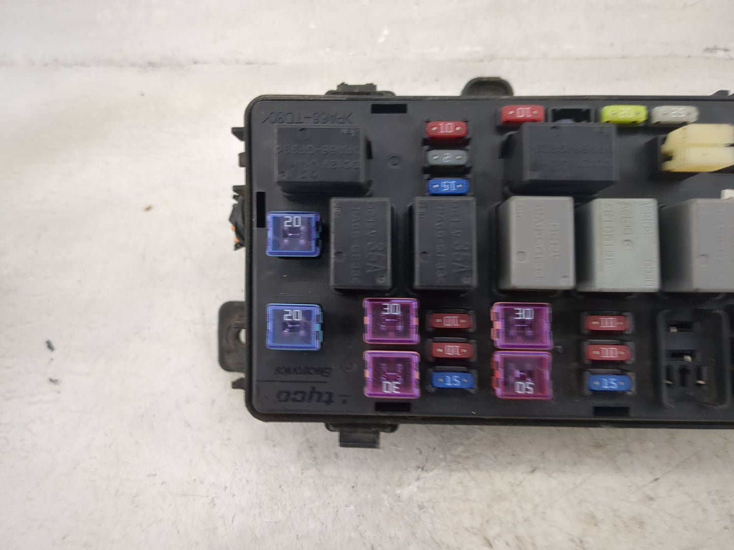 2009-2011 Chevrolet Aveo Fusebox Fuse Box Panel Relay Module P/N:96839233ZA Fits Fits 2009 2010 2011 OEM Used Auto Parts - O