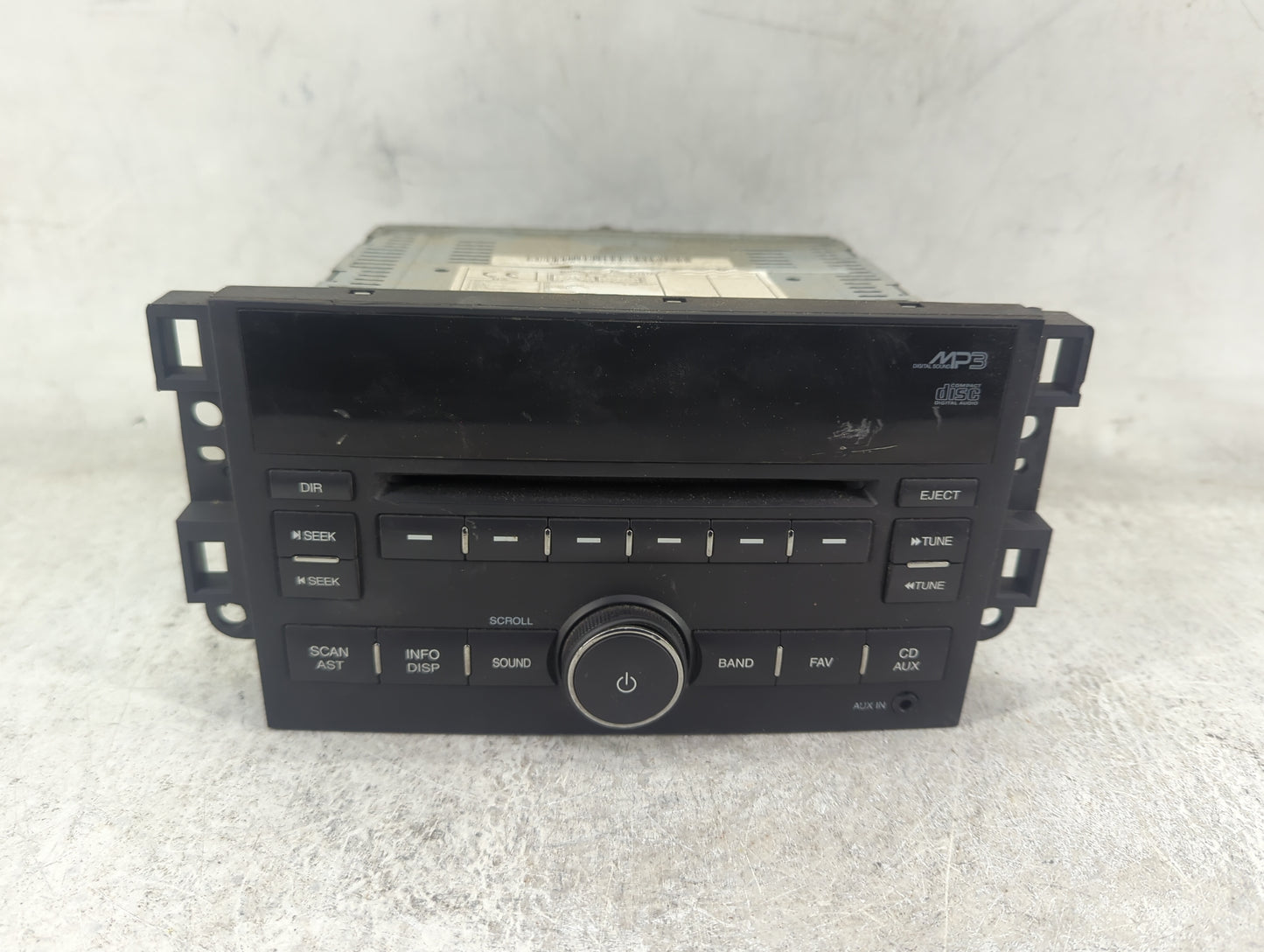 2010-2011 Chevrolet Aveo Radio AM FM Cd Player Receiver Replacement P/N:95215876 Fits Fits 2010 2011 OEM Used Auto Parts - O