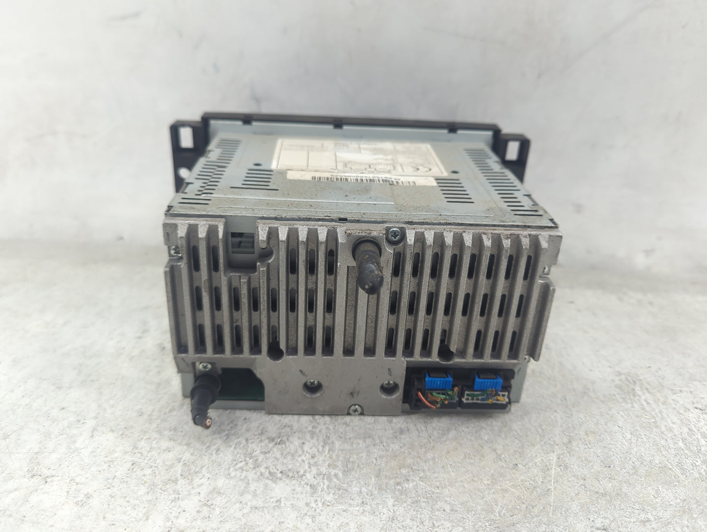 2010-2011 Chevrolet Aveo Radio AM FM Cd Player Receiver Replacement P/N:95215876 Fits Fits 2010 2011 OEM Used Auto Parts - O