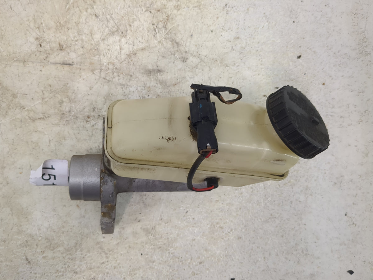 2009-2011 Chevrolet Aveo Brake Master Cylinder 1512994 - Oemusedautoparts1.com
