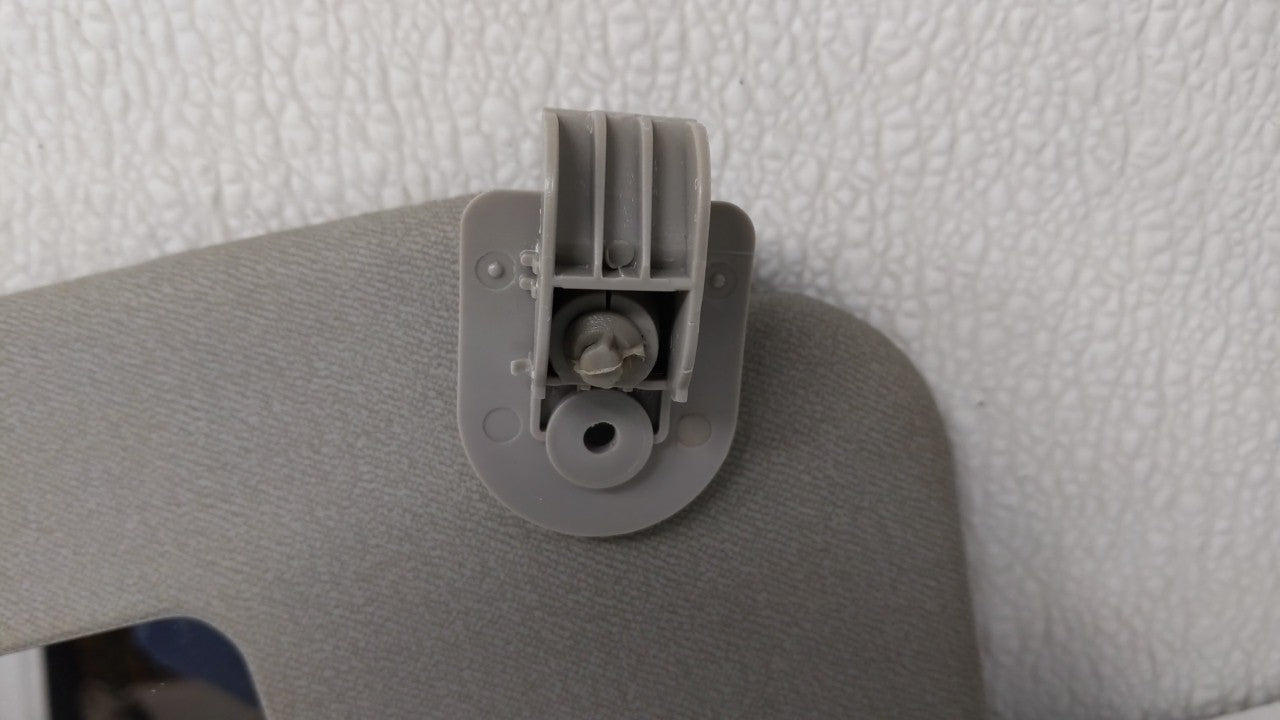 2006-2011 Chevrolet Aveo Sun Visor Shade Replacement Passenger Right Mirror Fits Fits 2005 2006 2007 2008 2009 2010 2011 OEM