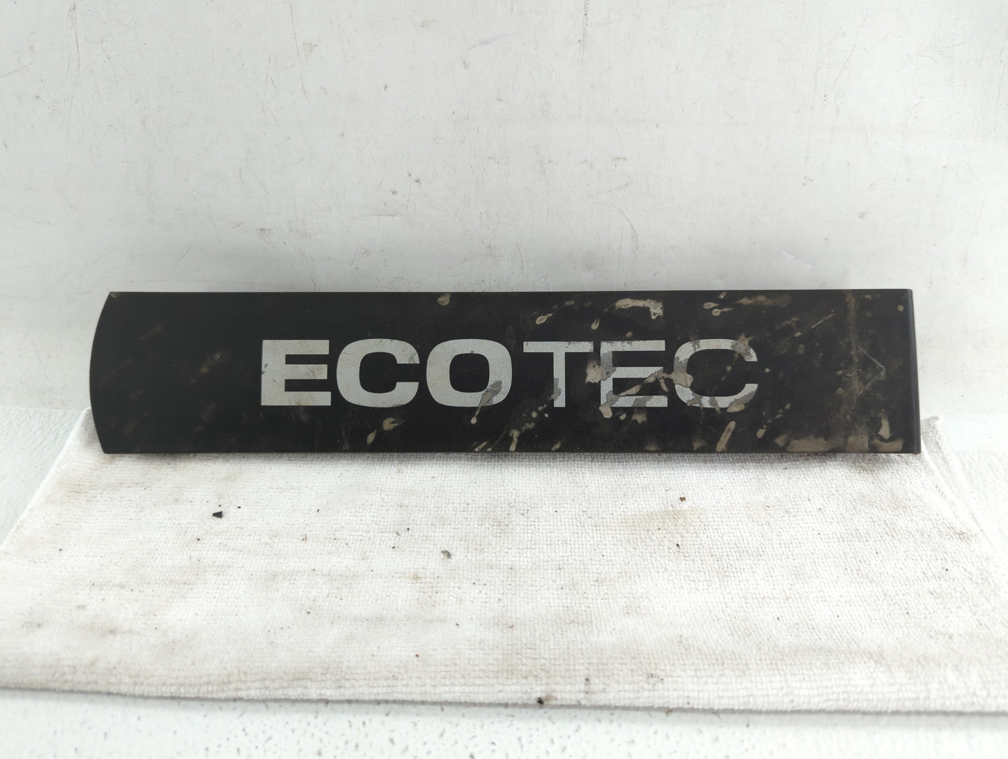 2011 Chevrolet Aveo Engine Cover - Oemusedautoparts1.com