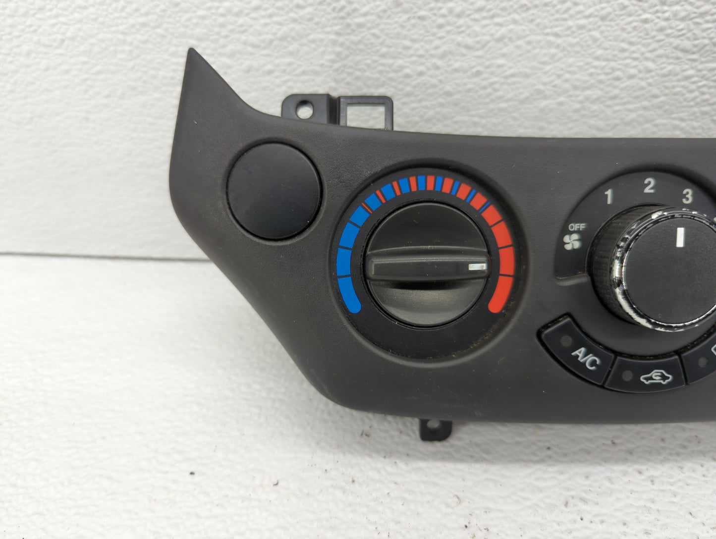 2007-2011 Chevrolet Aveo Climate Control Module Temperature AC/Heater Replacement P/N:A0269 T250 Fits OEM Used Auto Parts - 