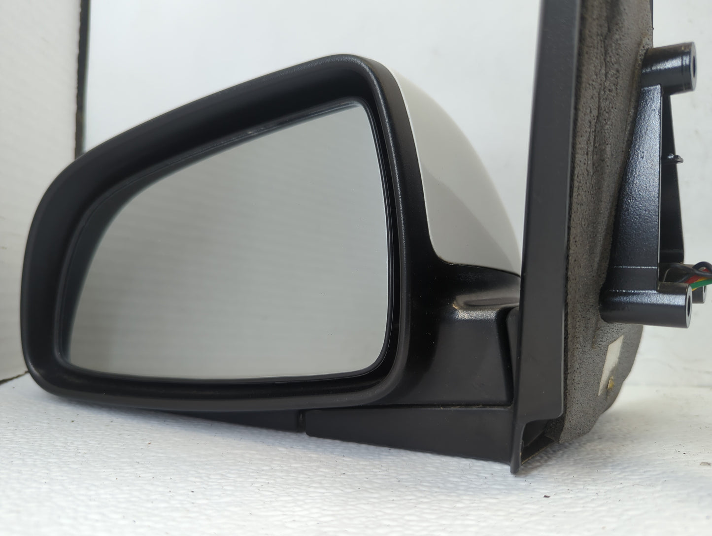 2007-2011 Chevrolet Aveo Driver Side View Mirror - Left Door Mirror OEM Used - Oemusedautoparts1.com