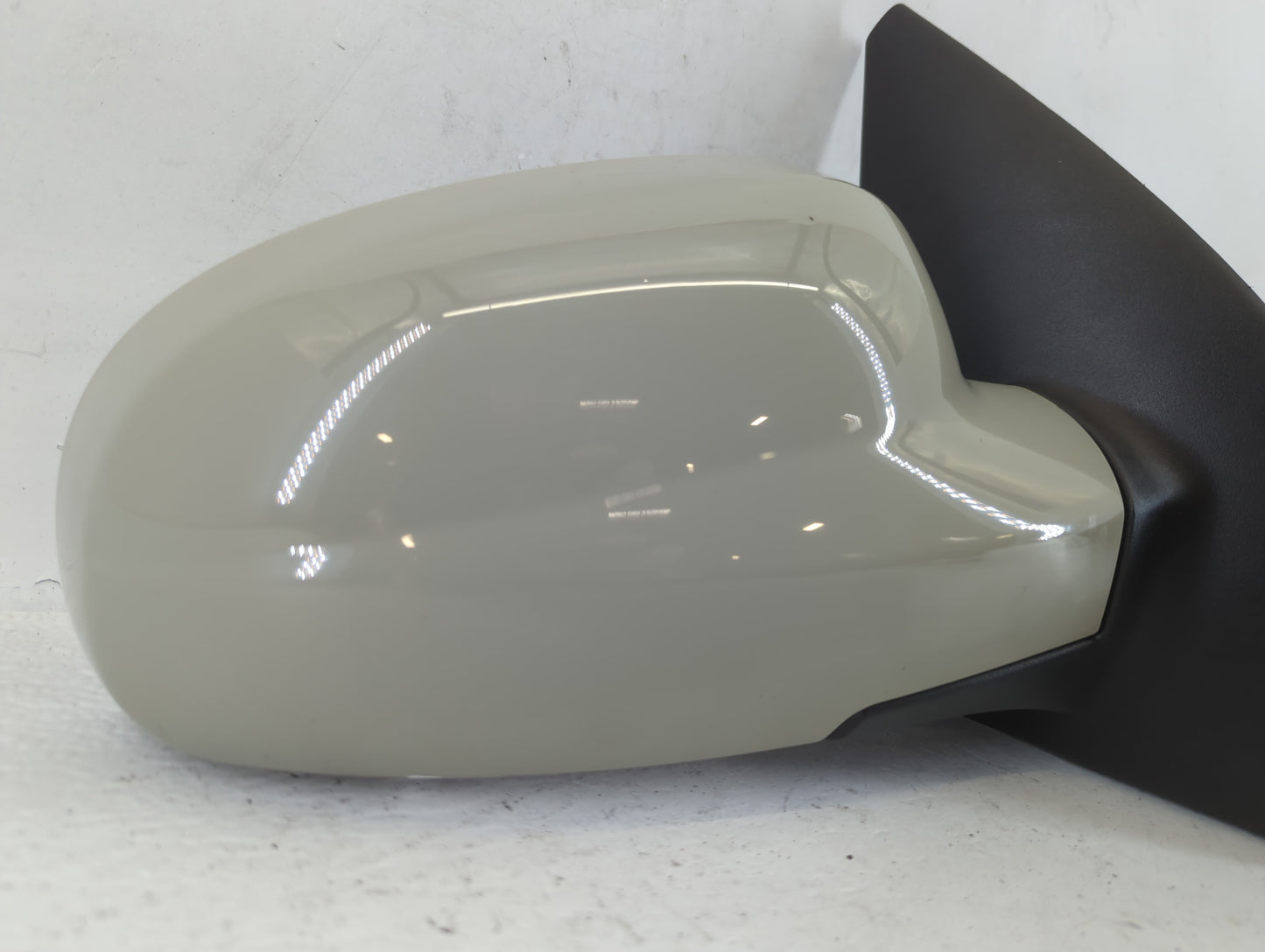 2005-2006 Chevrolet Aveo Passenger Side View Mirror - Right Door Mirror OEM Used - Oemusedautoparts1.com