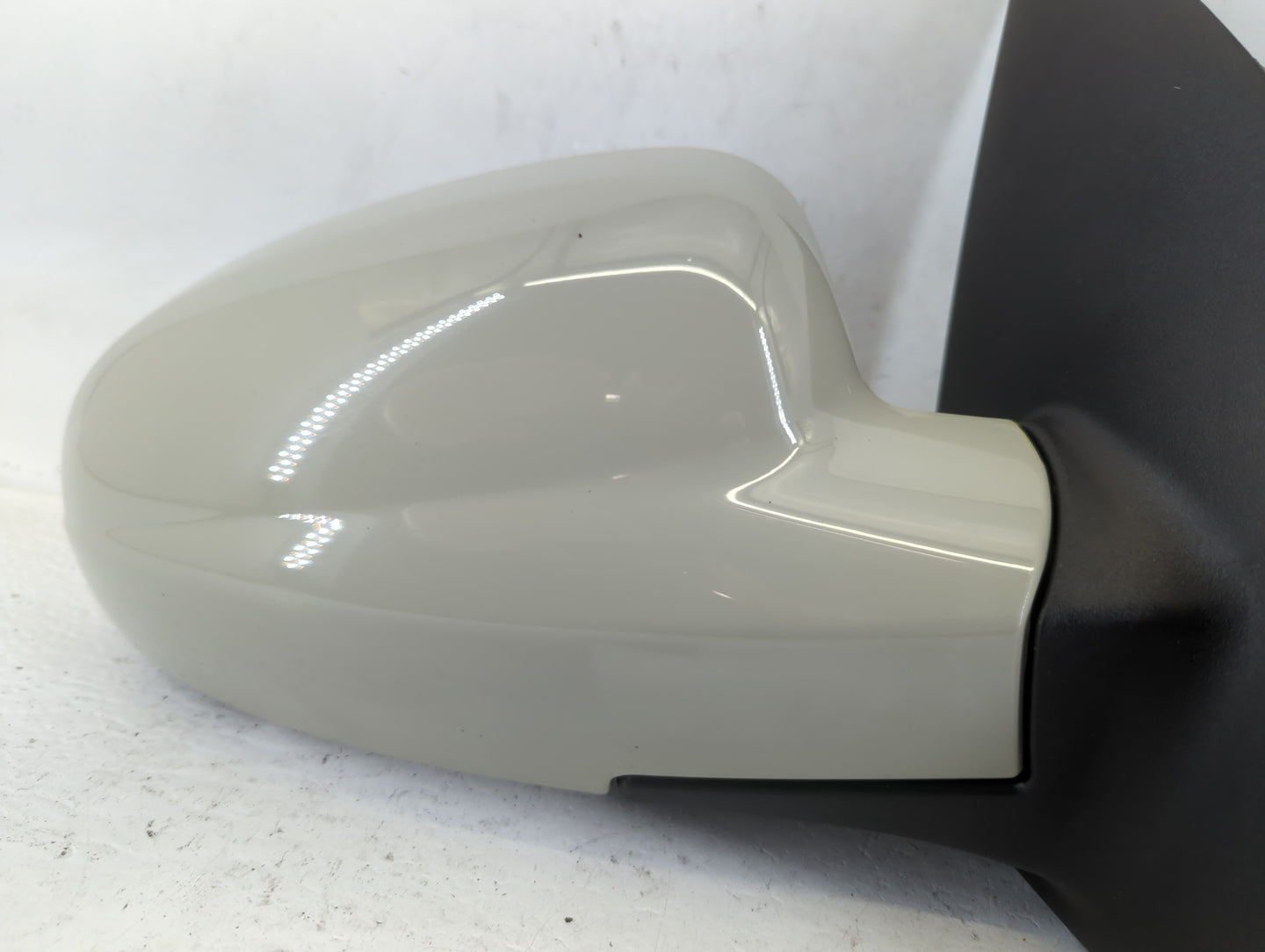 2005-2006 Chevrolet Aveo Passenger Side View Mirror - Right Door Mirror OEM Used - Oemusedautoparts1.com