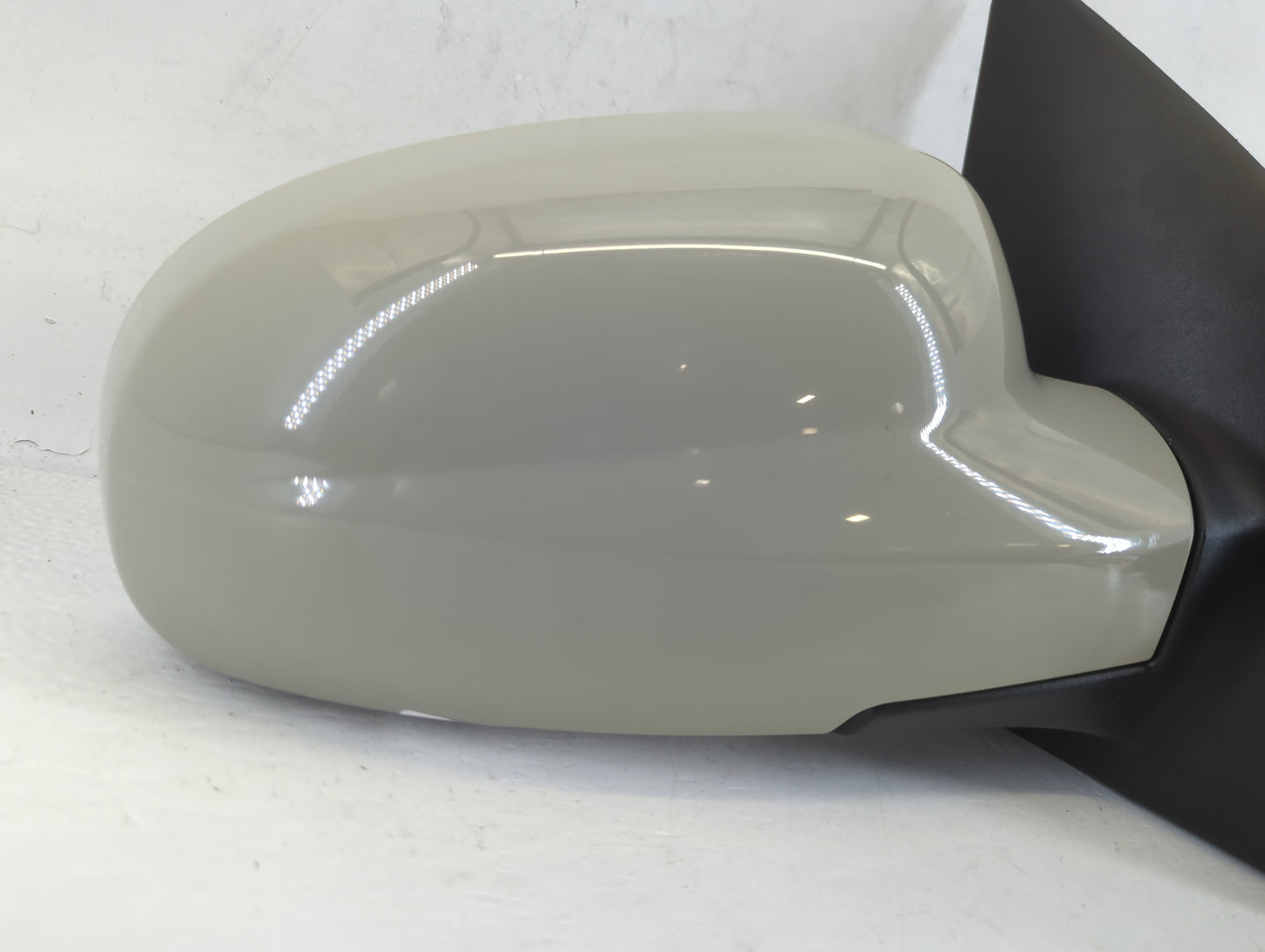 2005-2006 Chevrolet Aveo Passenger Side View Mirror - Right Door Mirror OEM Used - Oemusedautoparts1.com