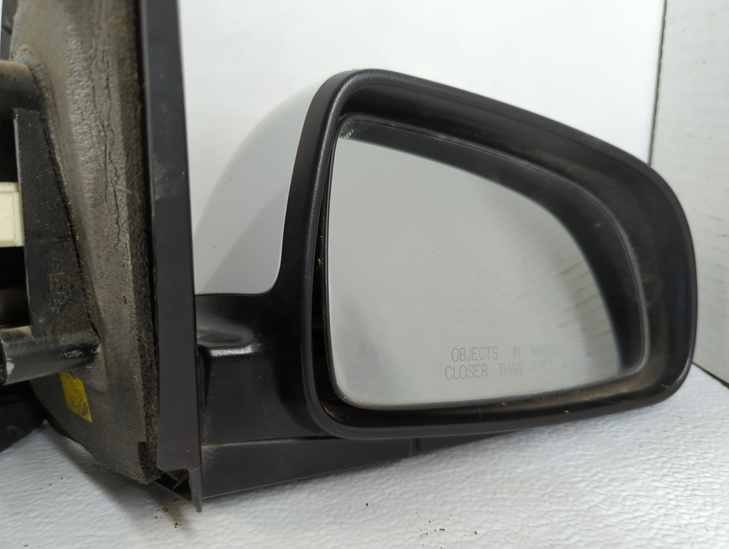 2007-2011 Chevrolet Aveo Passenger Side View Mirror - Right Door Mirror OEM Used - Oemusedautoparts1.com