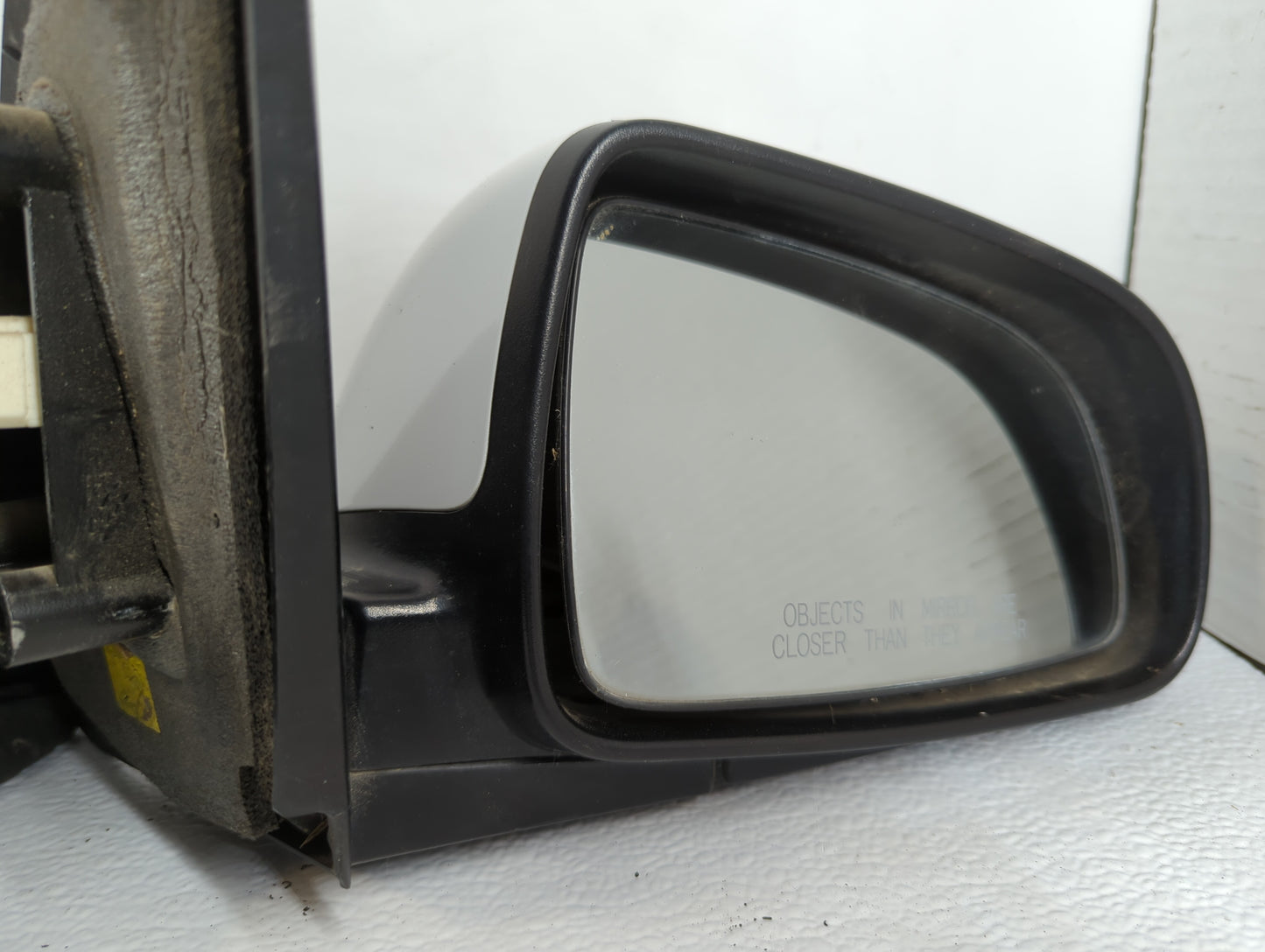 2007-2011 Chevrolet Aveo Passenger Side View Mirror - Right Door Mirror OEM Used - Oemusedautoparts1.com