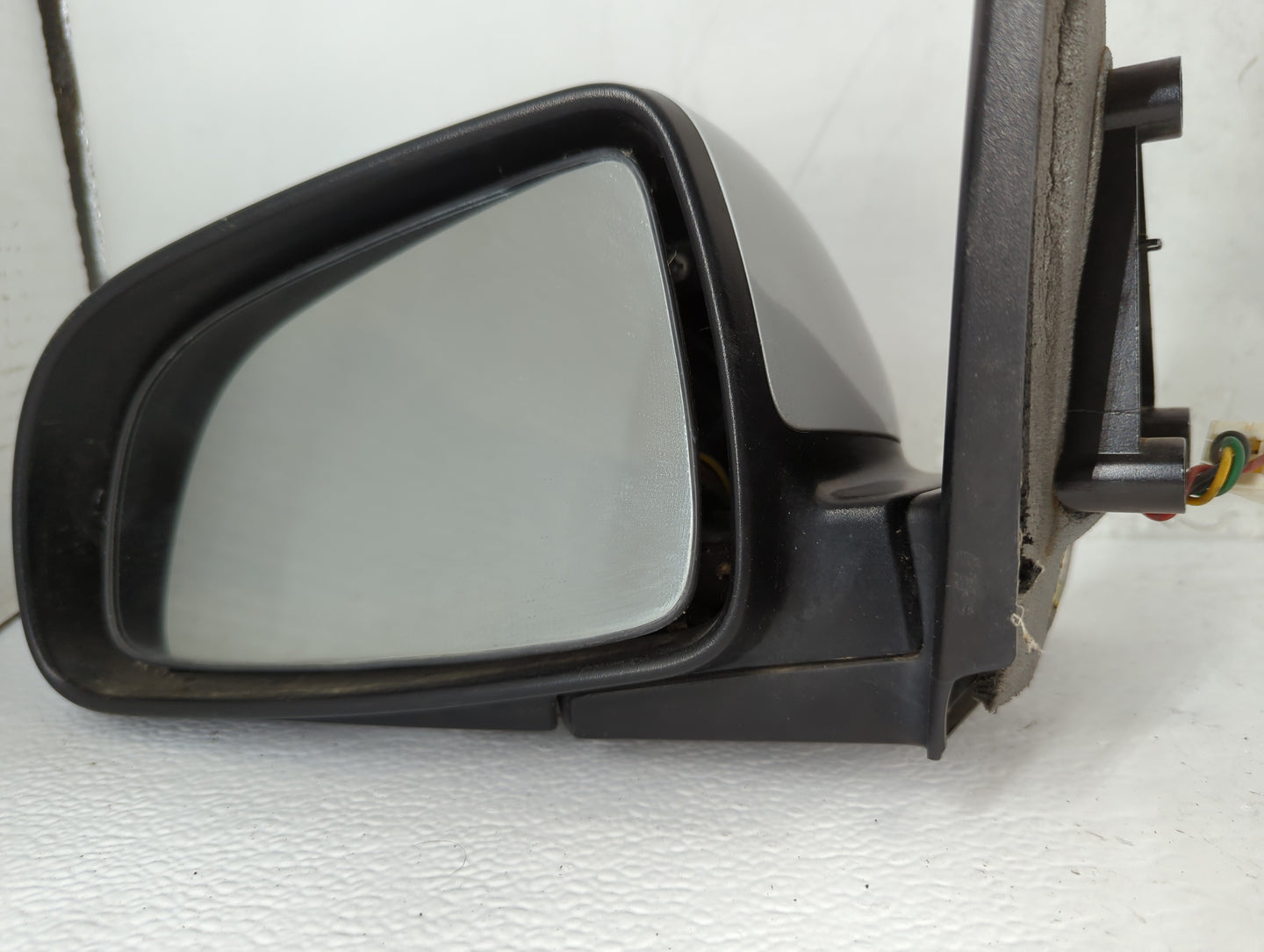 2007-2011 Chevrolet Aveo Driver Side View Mirror - Left Door Mirror OEM Used - Oemusedautoparts1.com