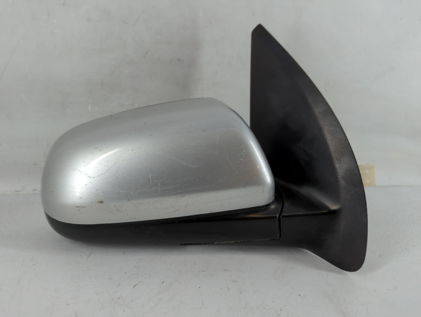 2009-2011 Chevrolet Aveo Passenger Side View Mirror - Right Door Mirror OEM Used - Oemusedautoparts1.com