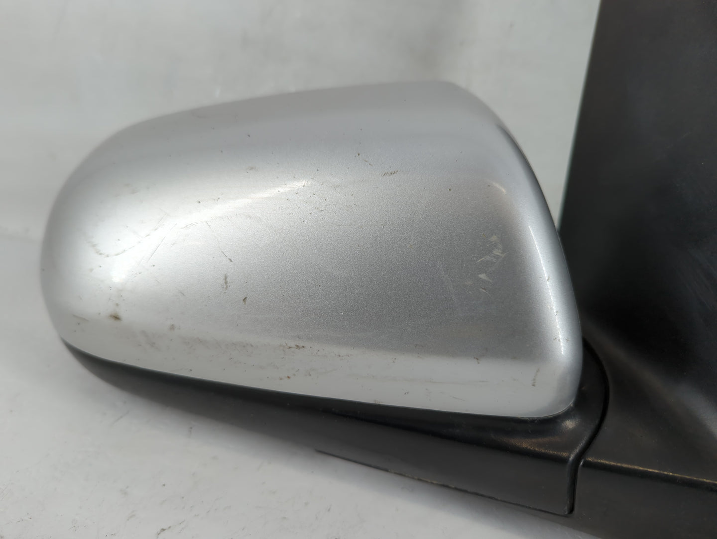 2009-2011 Chevrolet Aveo Passenger Side View Mirror - Right Door Mirror OEM Used - Oemusedautoparts1.com