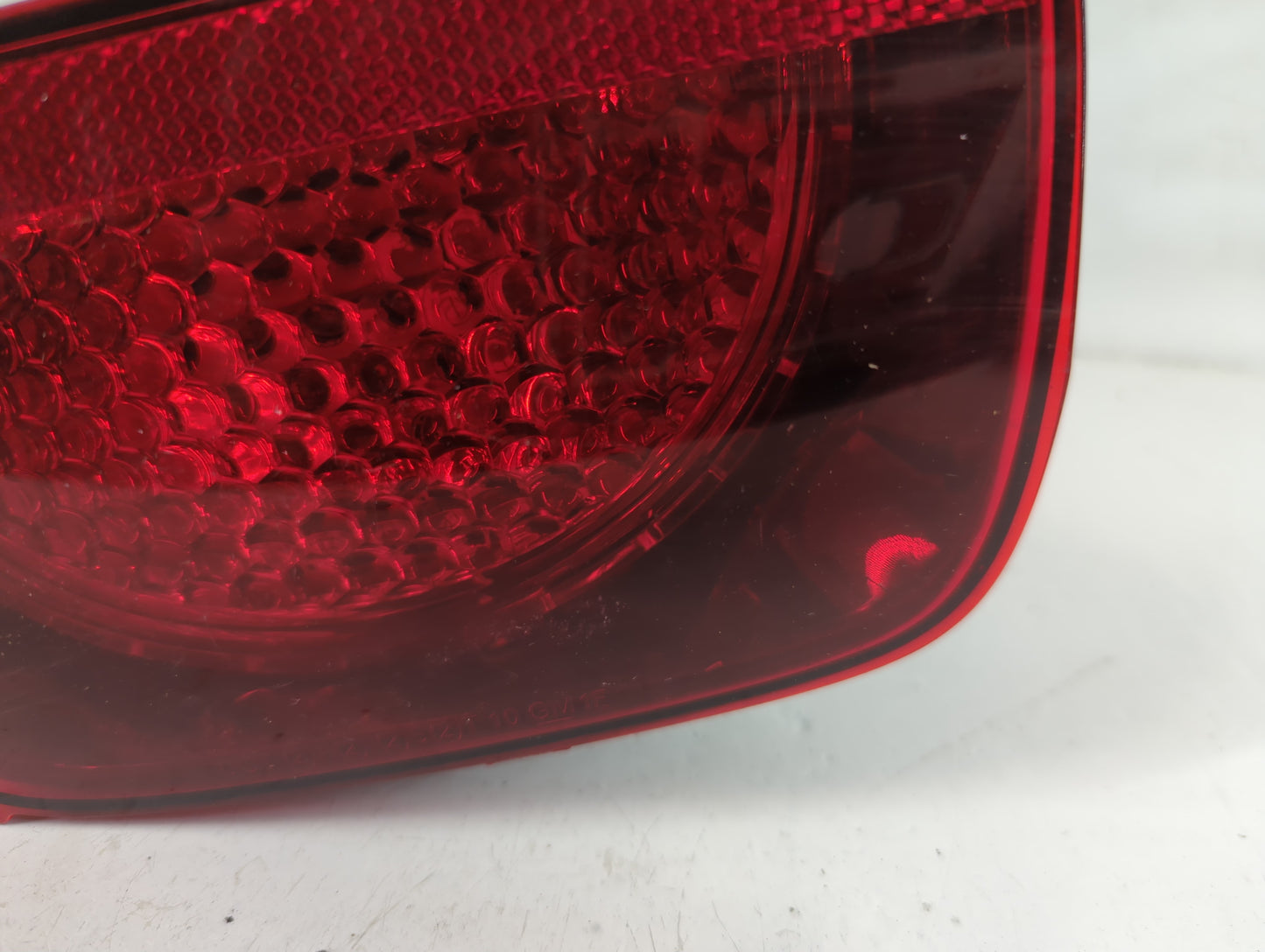 2010-2013 Chevrolet Camaro Tail Light Assembly Driver Left OEM P/N:320367 PC50039 Fits Fits 2010 2011 2012 2013 OEM Used Aut