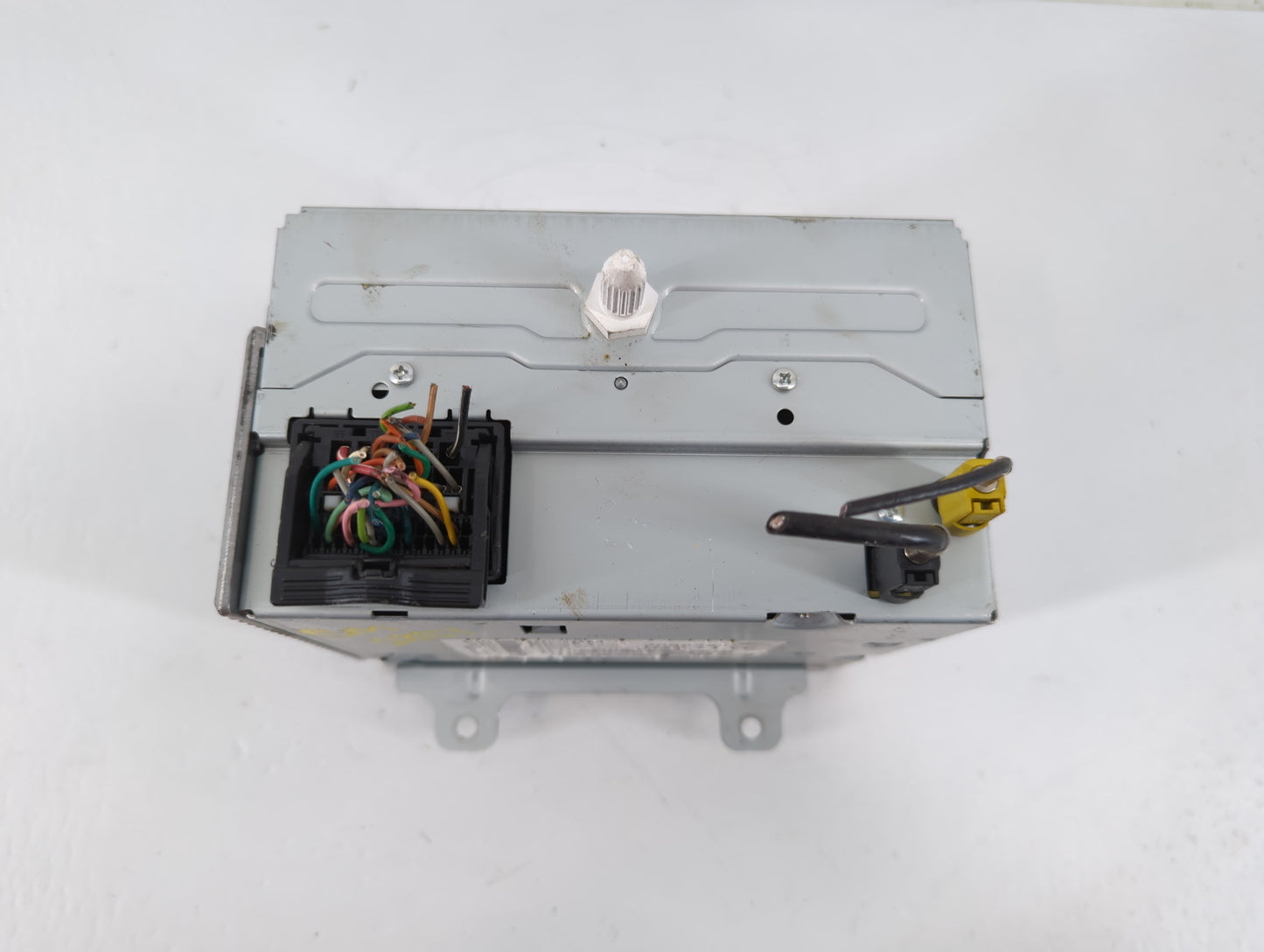 2010-2012 Chevrolet Camaro Radio AM FM Cd Player Receiver Replacement P/N:20983517 Fits Fits 2010 2011 2012 OEM Used Auto Pa