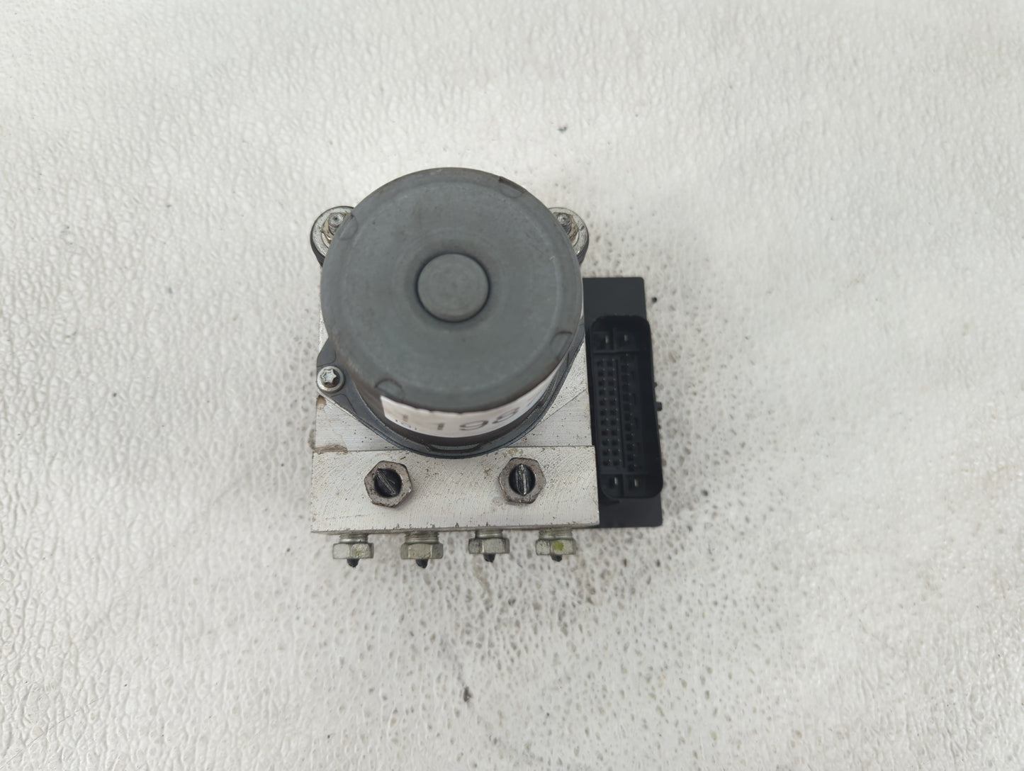 2010-2011 Chevrolet Camaro ABS Pump Control Module Replacement P/N:0 265 251 813 Fits Fits 2010 2011 OEM Used Auto Parts - O