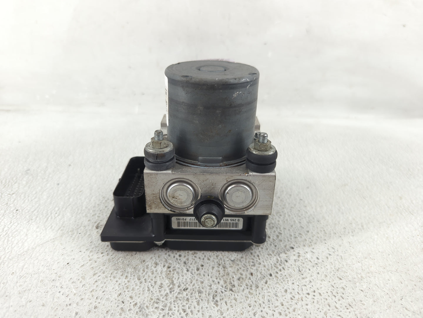 2010-2011 Chevrolet Camaro ABS Pump Control Module Replacement P/N:0 265 251 813 Fits Fits 2010 2011 OEM Used Auto Parts - O