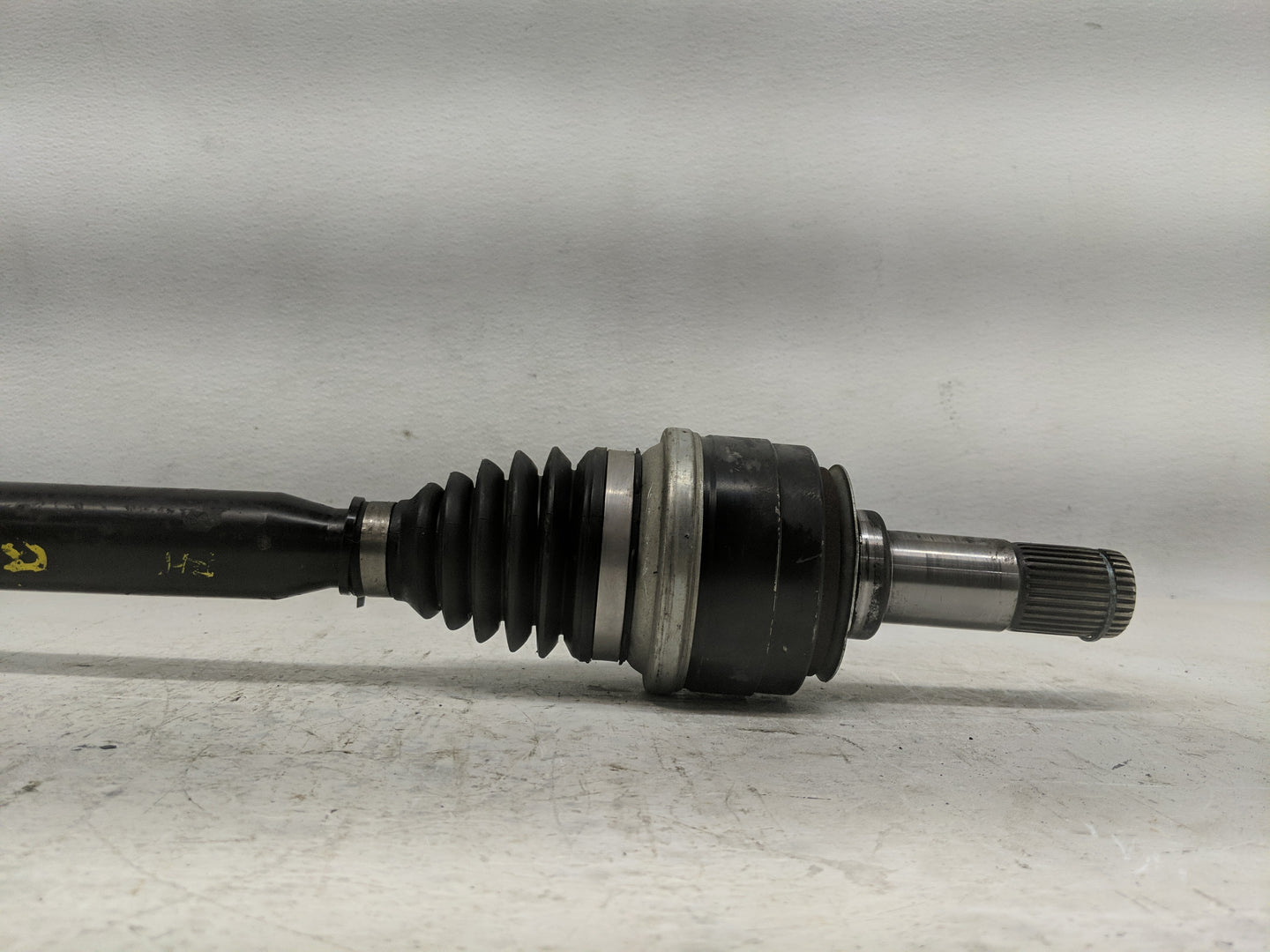 2010-2015 Chevrolet Camaro Axle Shaft Front Driver Cv C/v - Oemusedautoparts1.com