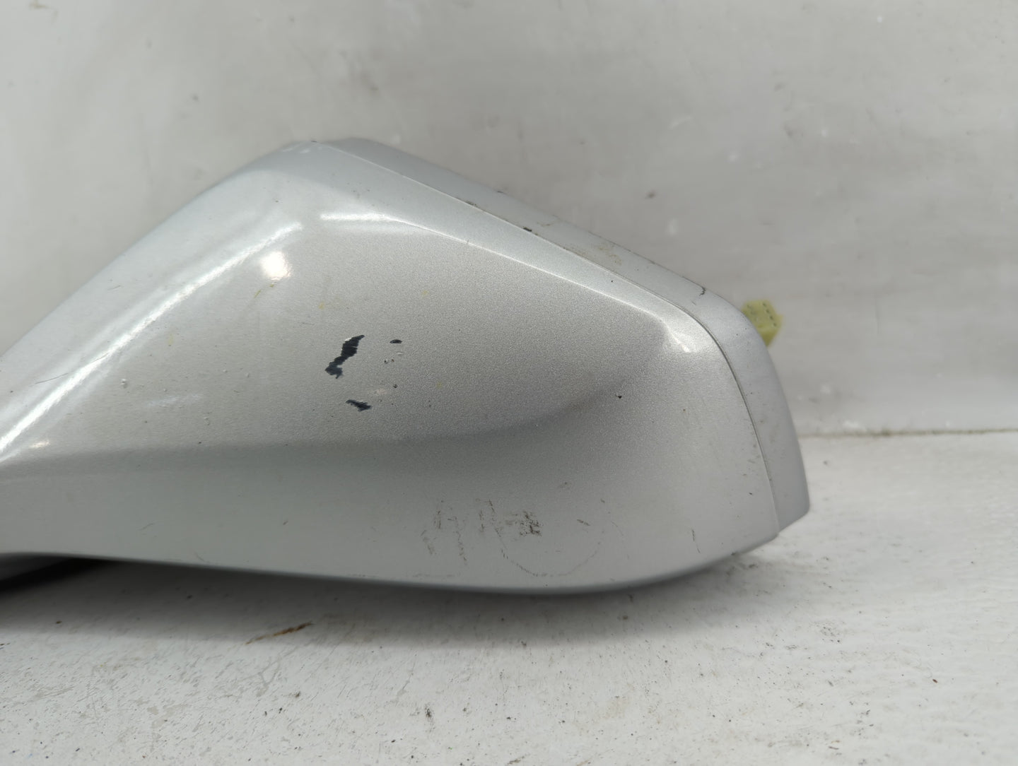 2010-2015 Chevrolet Camaro Driver Side View Mirror - Left Door Mirror OEM Used - Oemusedautoparts1.com