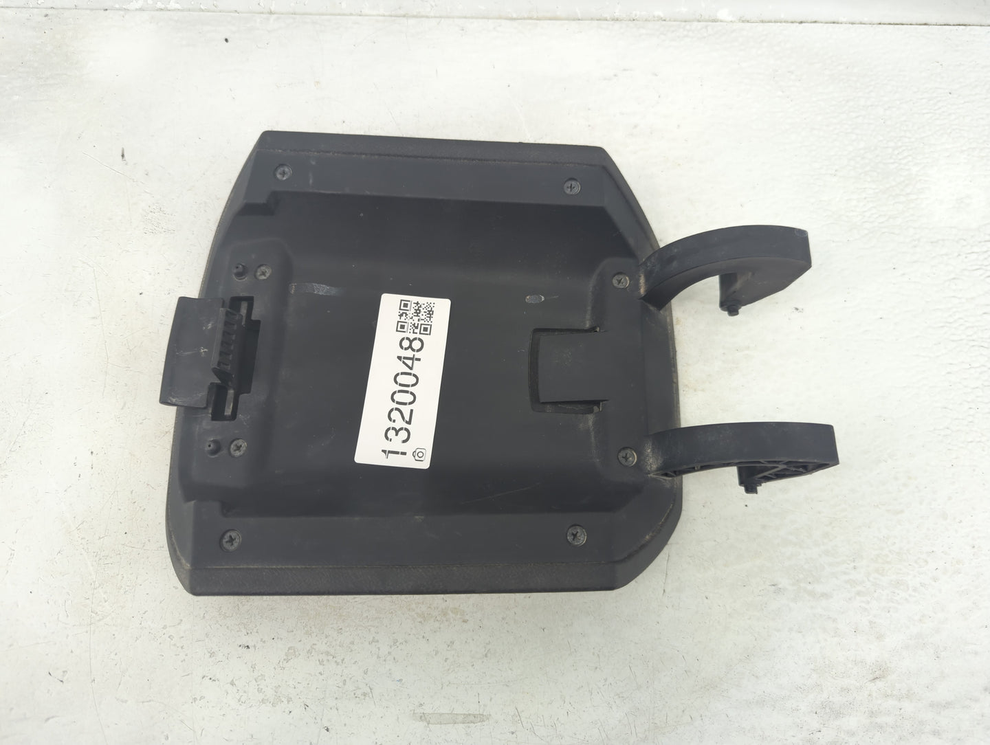 2011 Chevrolet Camaro Center Console Armrest Cover Lid Fits OEM Used Auto Parts - Oemusedautoparts1.com