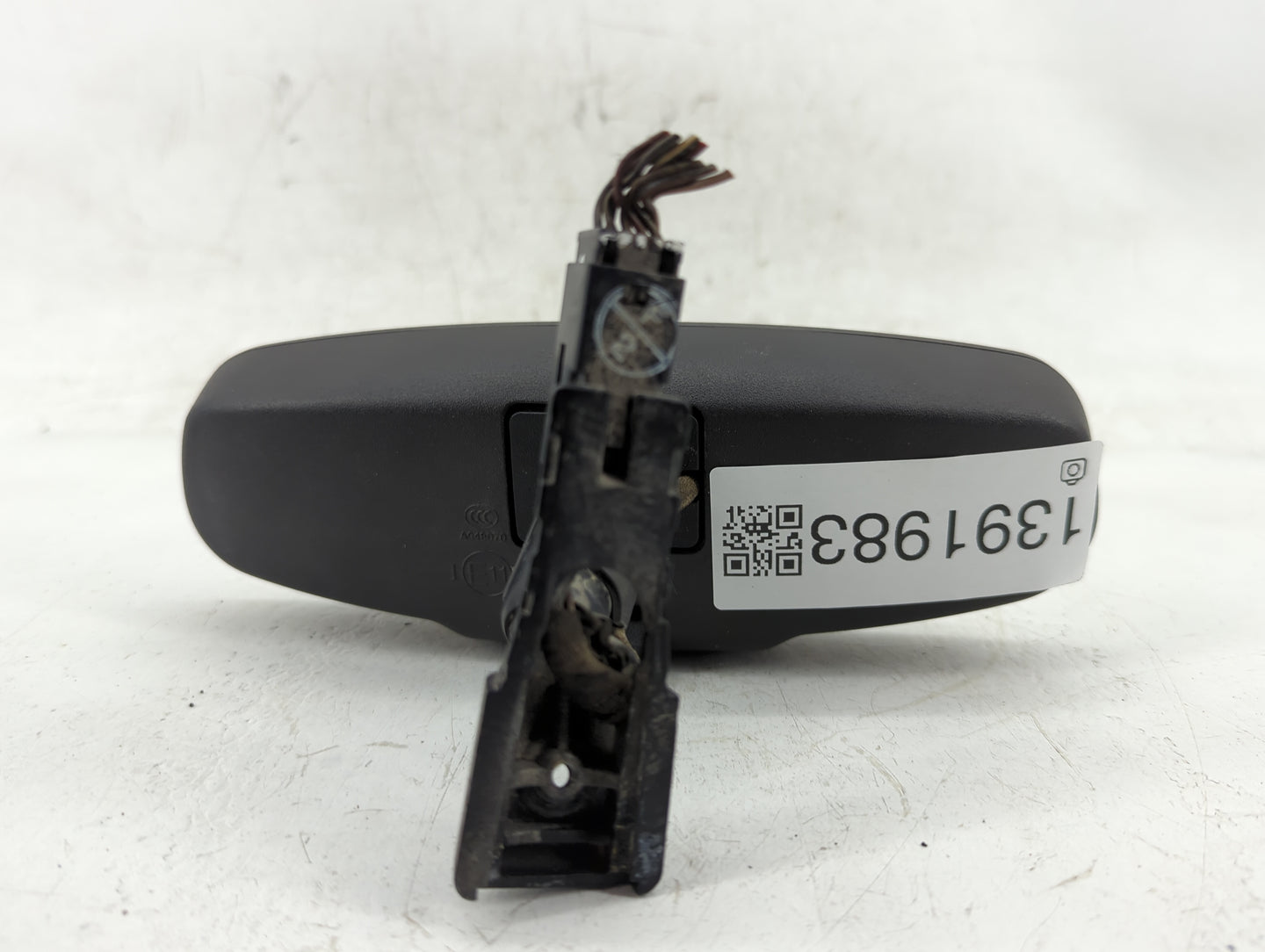 2010-2012 Chevrolet Camaro Interior Rear View Mirror Replacement OEM P/N:A048070 Fits OEM Used Auto Parts - Oemusedautoparts