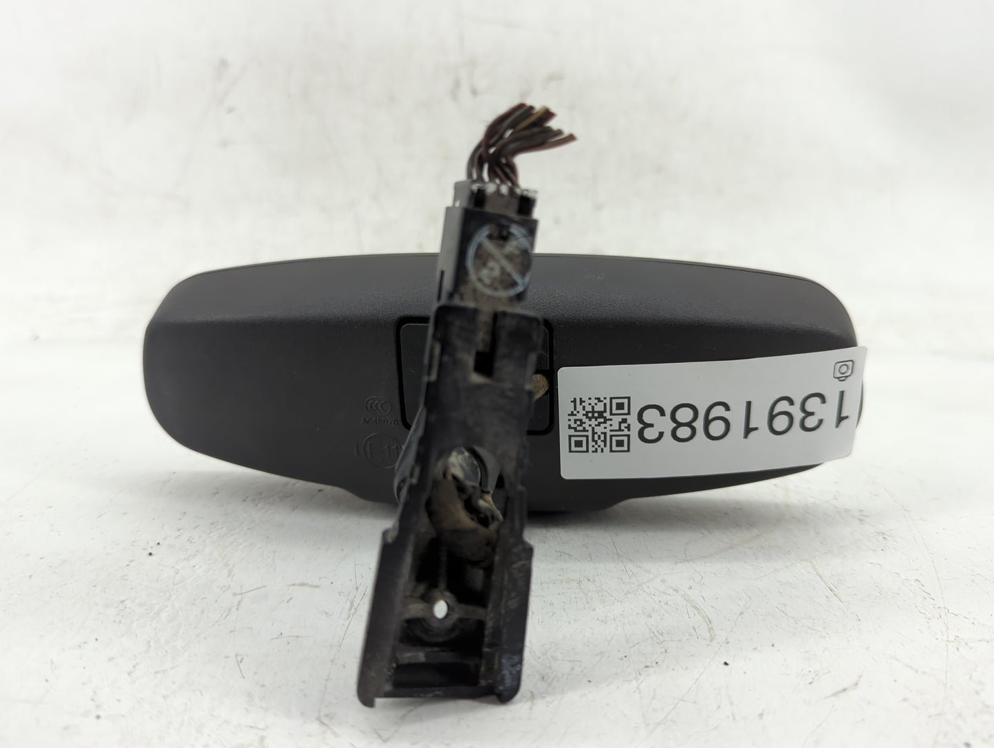 2010-2012 Chevrolet Camaro Interior Rear View Mirror Replacement OEM P/N:A048070 Fits OEM Used Auto Parts - Oemusedautoparts