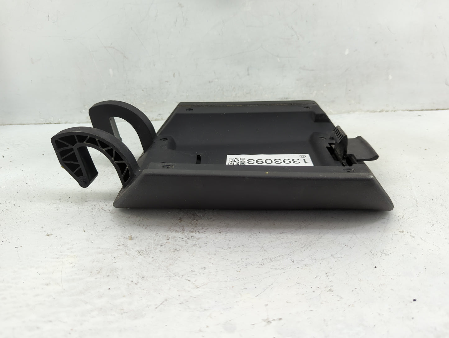 2011 Chevrolet Camaro Center Console Armrest Cover Lid Fits OEM Used Auto Parts - Oemusedautoparts1.com
