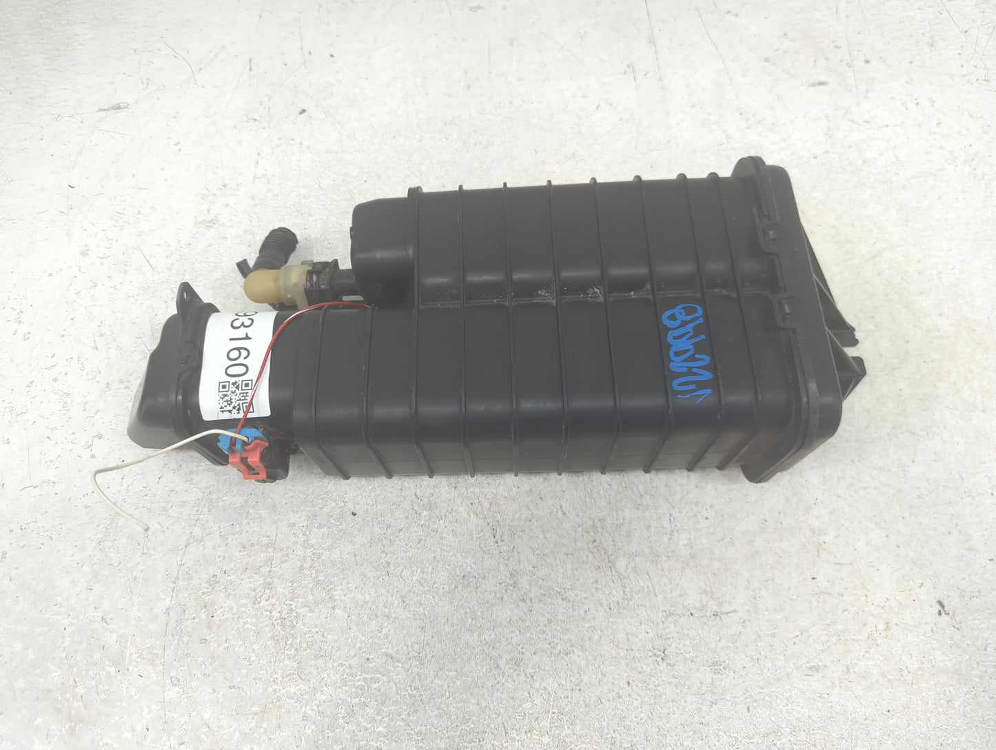2011 Chevrolet Camaro Fuel Vapor Charcoal Canister - Oemusedautoparts1.com