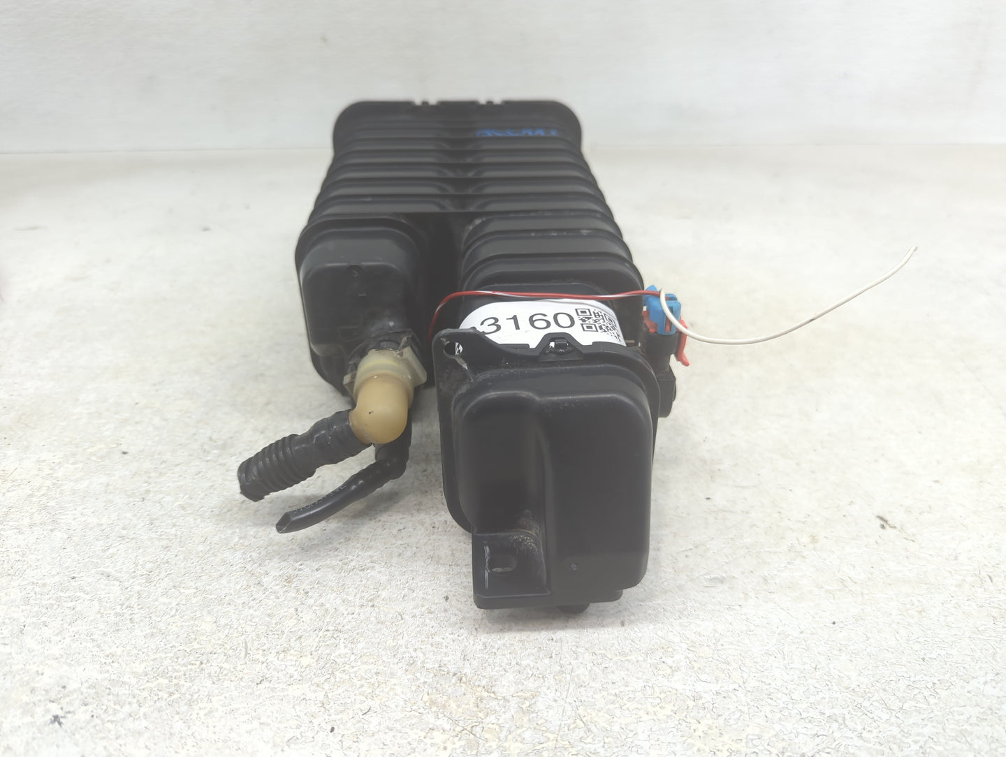 2011 Chevrolet Camaro Fuel Vapor Charcoal Canister - Oemusedautoparts1.com
