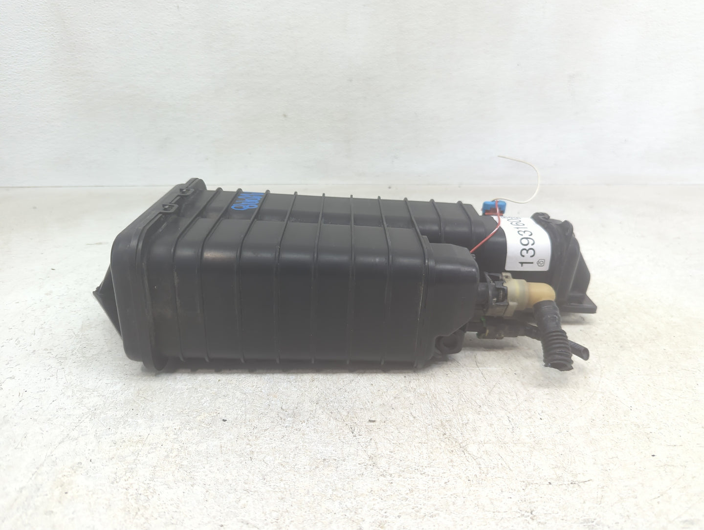 2011 Chevrolet Camaro Fuel Vapor Charcoal Canister - Oemusedautoparts1.com