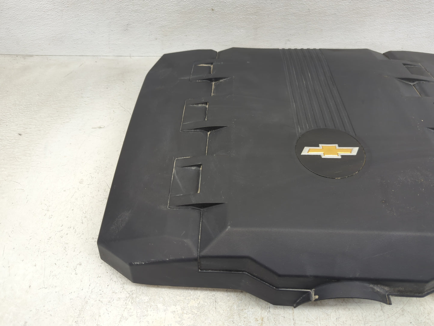 2011 Chevrolet Camaro Engine Cover - Oemusedautoparts1.com