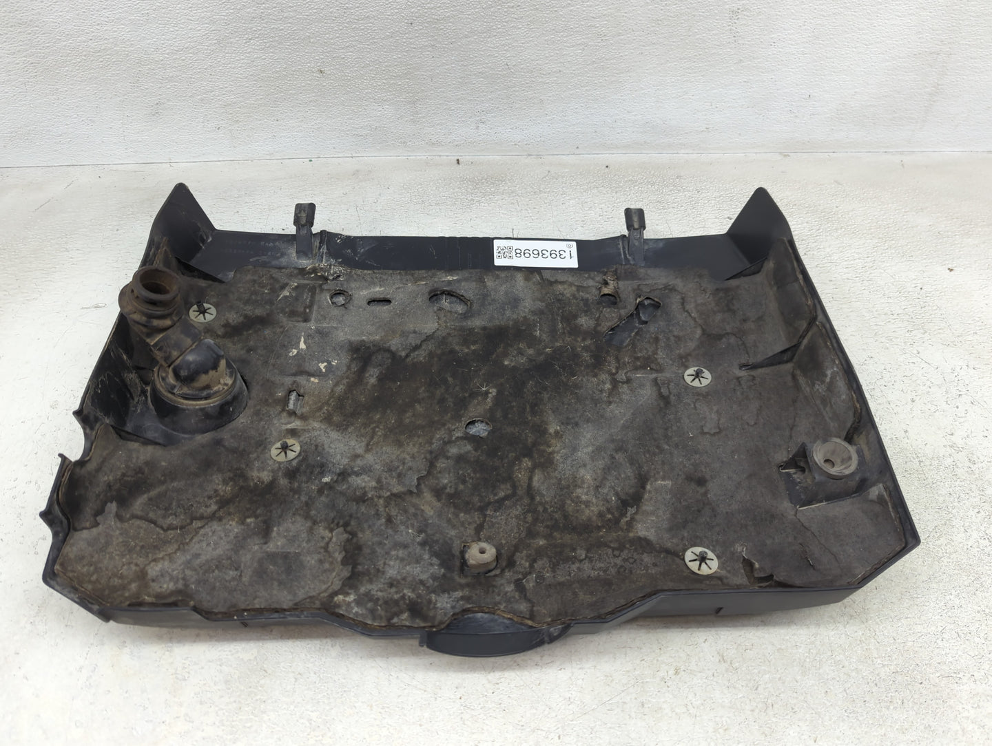 2011 Chevrolet Camaro Engine Cover - Oemusedautoparts1.com