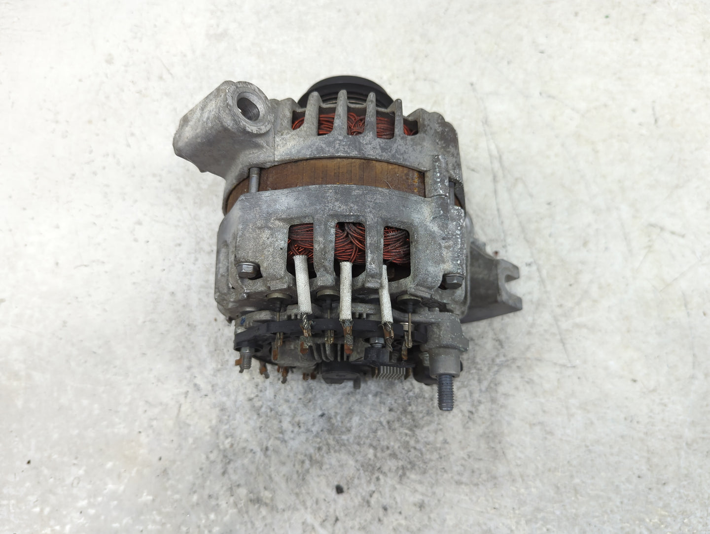 2010-2012 Chevrolet Camaro Alternator Replacement Generator Charging Assembly Engine OEM Fits Fits 2010 2011 2012 OEM Used A