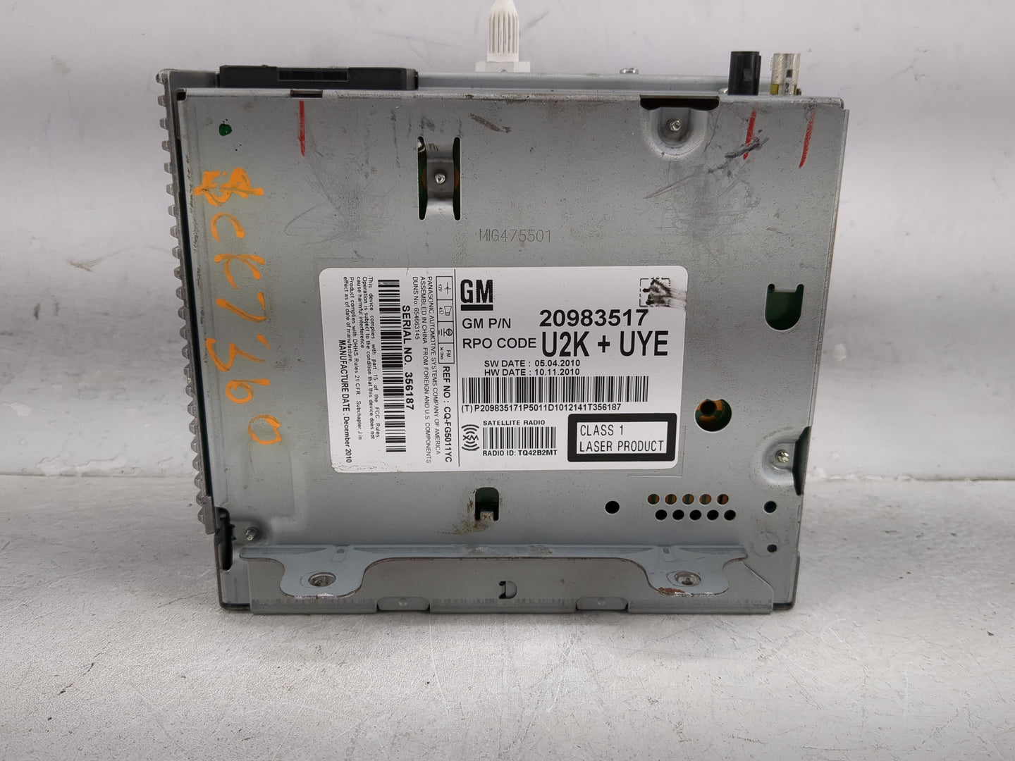 2011-2012 Chevrolet Camaro Radio AM FM Cd Player Receiver Replacement P/N:20983517 Fits Fits 2010 2011 2012 OEM Used Auto Pa