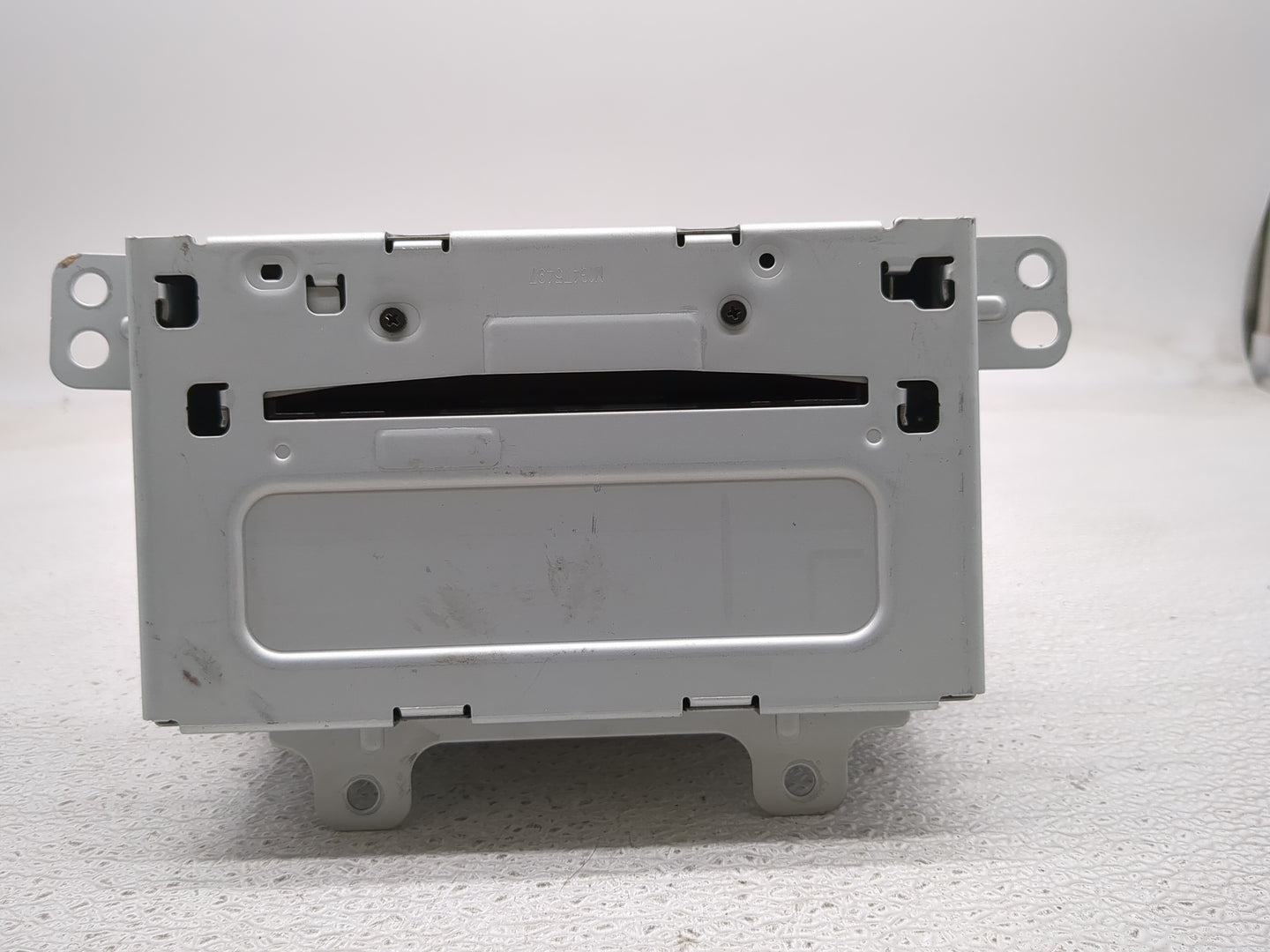 2011-2012 Chevrolet Camaro Radio AM FM Cd Player Receiver Replacement P/N:20983517 CQ-FG5011YC, 27NXC281 Fits Fits 2010 2011