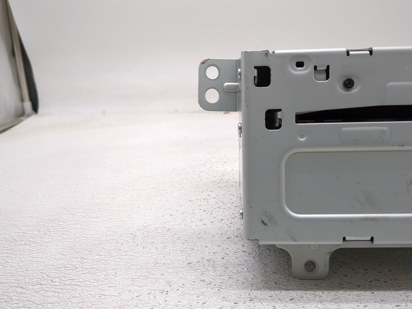 2011-2012 Chevrolet Camaro Radio AM FM Cd Player Receiver Replacement P/N:20983517 CQ-FG5011YC, 27NXC281 Fits Fits 2010 2011