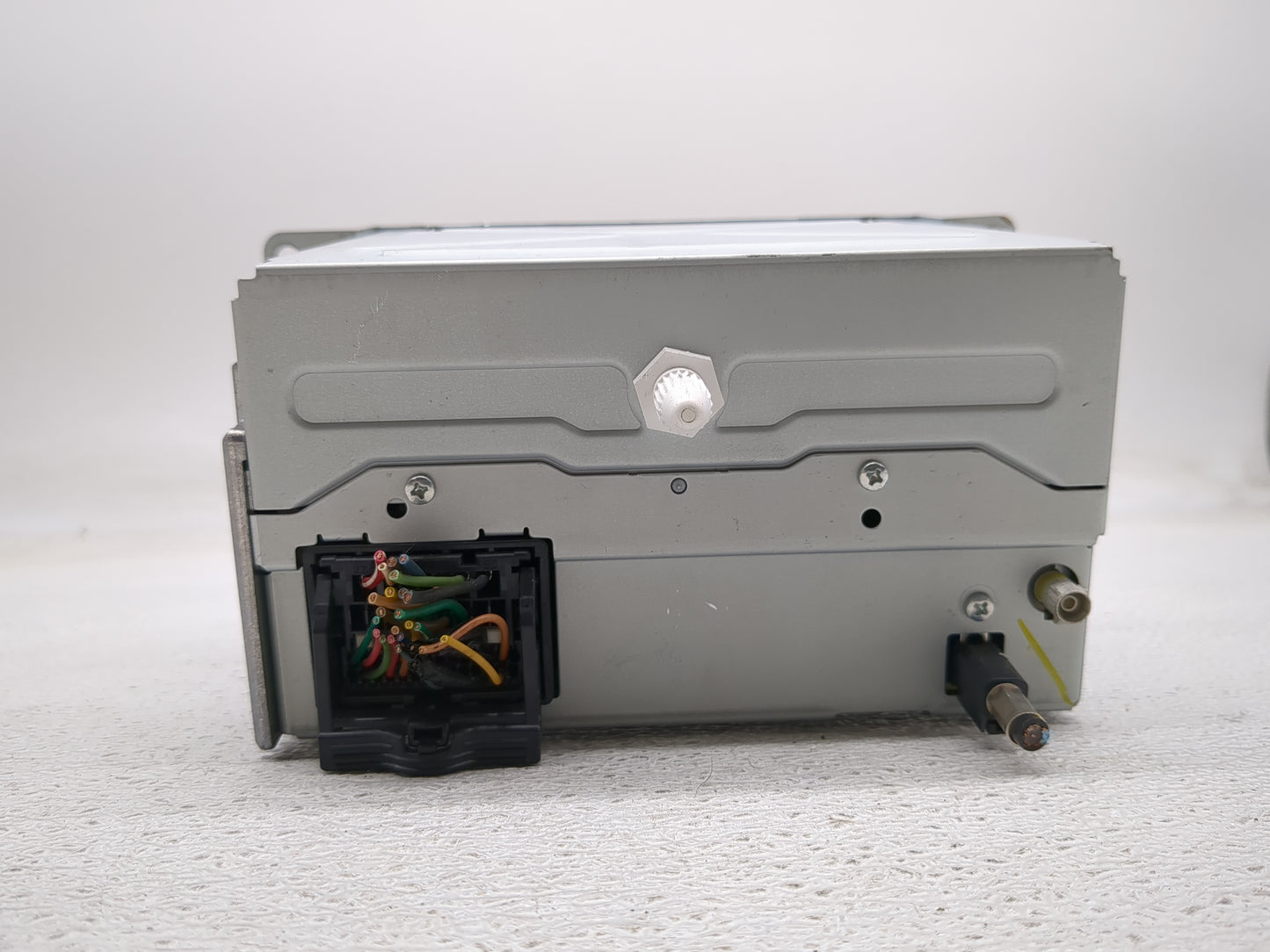 2011-2012 Chevrolet Camaro Radio AM FM Cd Player Receiver Replacement P/N:20983517 CQ-FG5011YC, 27NXC281 Fits Fits 2010 2011