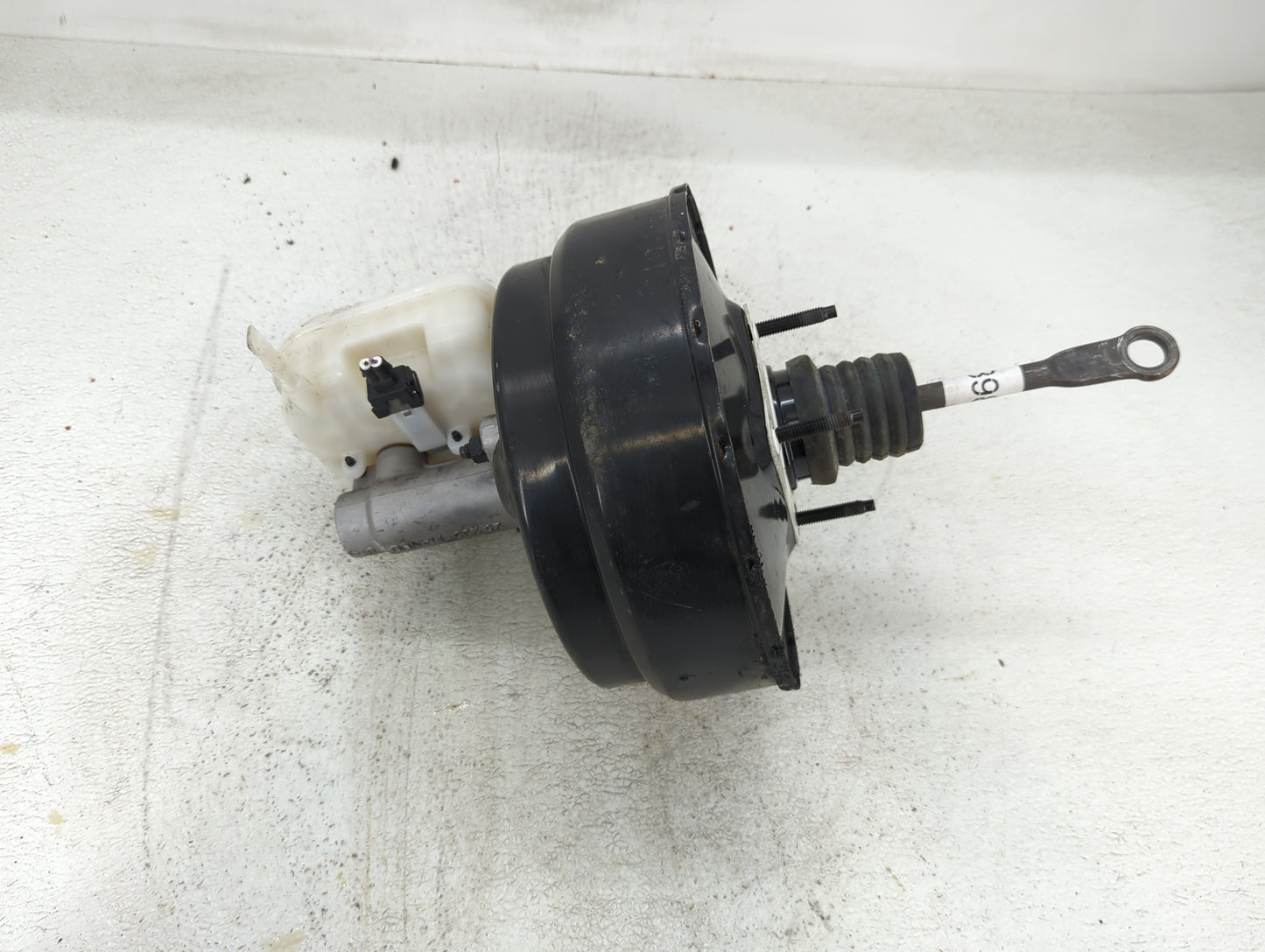 2010-2015 Chevrolet Camaro Power Brake Booster Oem - Oemusedautoparts1.com