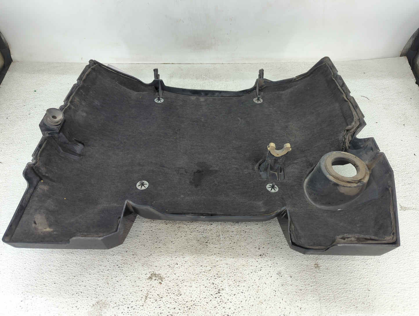 2011 Chevrolet Camaro Engine Cover 1432222 - Oemusedautoparts1.com