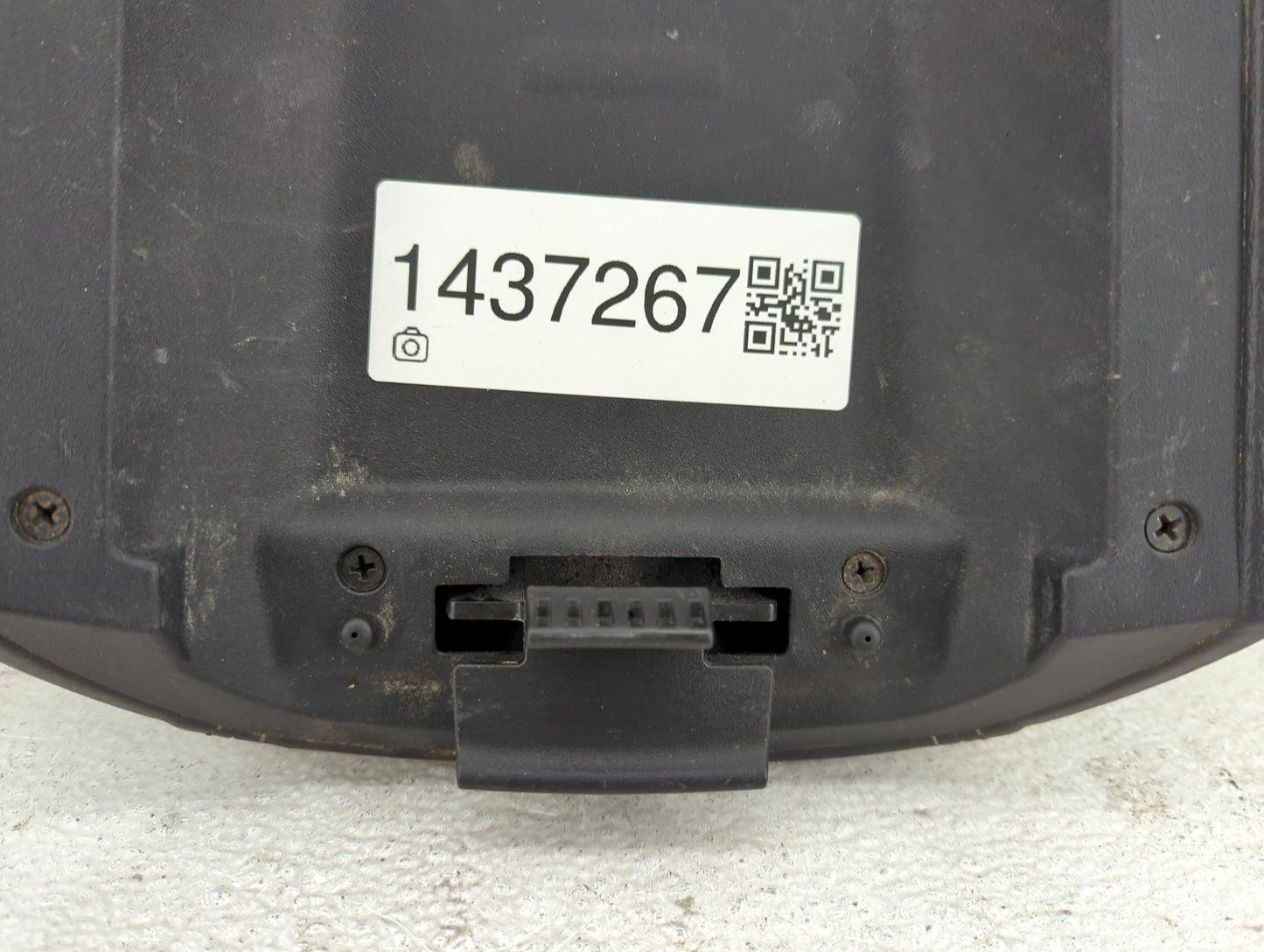 2011 Chevrolet Camaro Center Console Armrest Cover Lid Fits OEM Used Auto Parts - Oemusedautoparts1.com