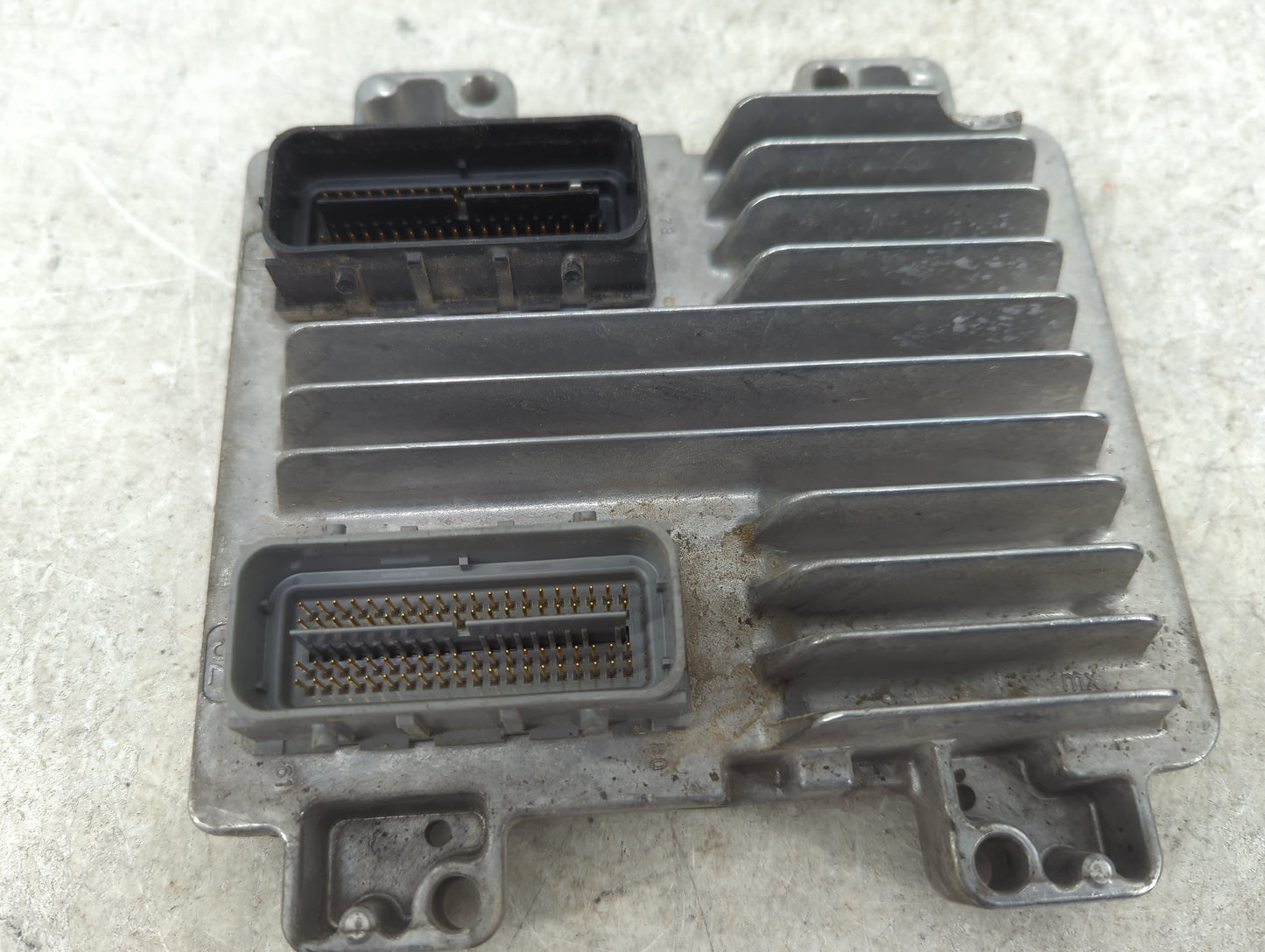 2010-2015 Chevrolet Camaro PCM Engine Control Computer ECU ECM PCU OEM P/N:12639269 12633238 Fits OEM Used Auto Parts - Oemu