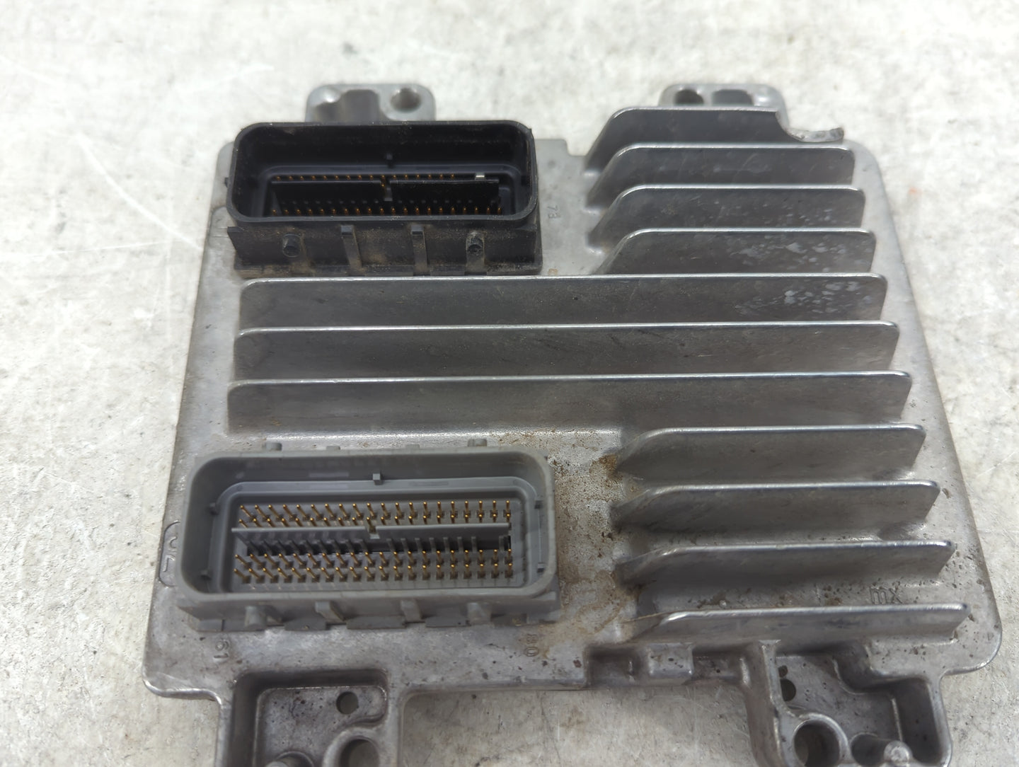 2010-2015 Chevrolet Camaro PCM Engine Control Computer ECU ECM PCU OEM P/N:12639269 12633238 Fits OEM Used Auto Parts - Oemu
