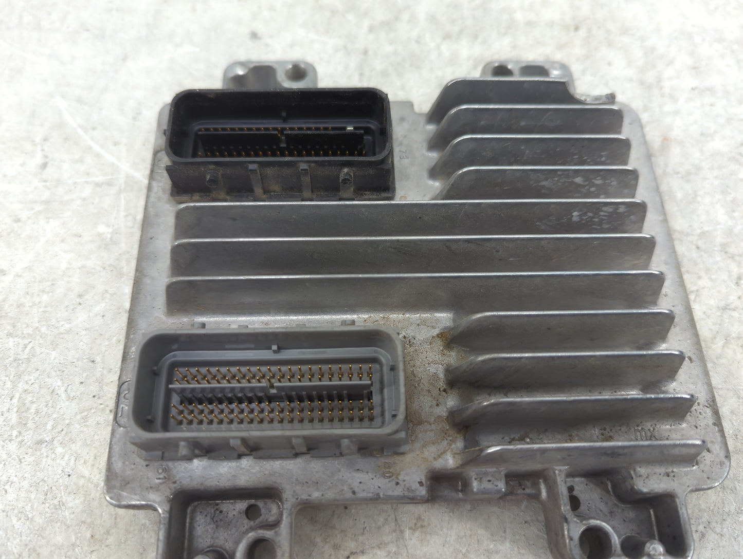 2010-2015 Chevrolet Camaro PCM Engine Control Computer ECU ECM PCU OEM P/N:12639269 12633238 Fits OEM Used Auto Parts - Oemu