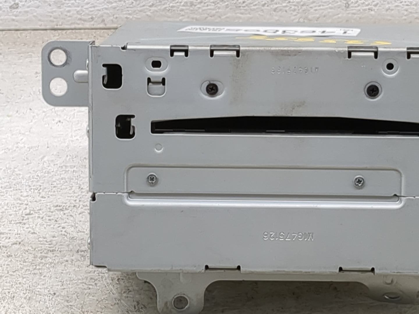 2011-2012 Chevrolet Camaro Radio AM FM Cd Player Receiver Replacement P/N:20987410 M1G475172A Fits Fits 2010 2011 2012 OEM U