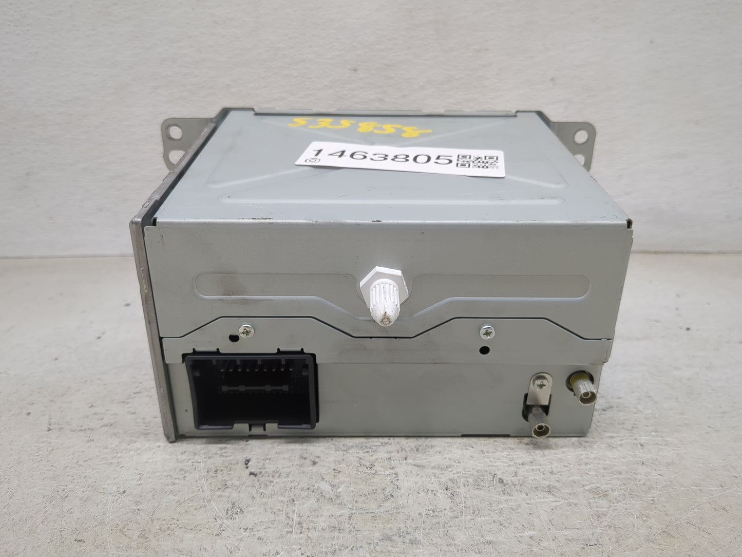 2011-2012 Chevrolet Camaro Radio AM FM Cd Player Receiver Replacement P/N:20987410 M1G475172A Fits Fits 2010 2011 2012 OEM U