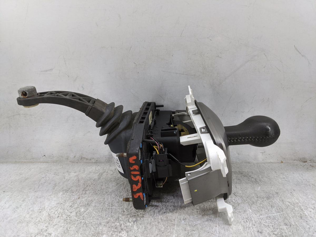 2011 Chevrolet Camaro Floor Console Assembly Shifter - Oemusedautoparts1.com