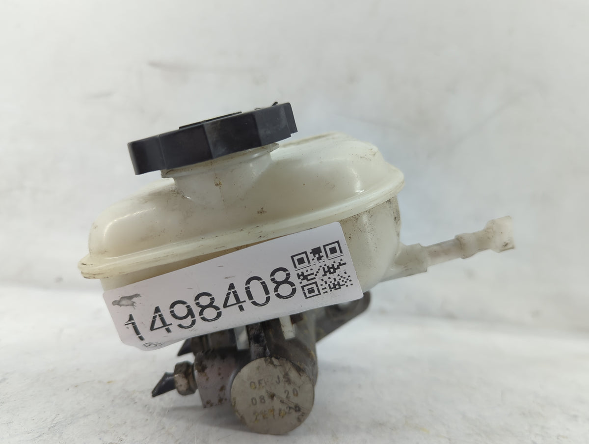 2010-2011 Chevrolet Camaro Brake Master Cylinder 1498408 - Oemusedautoparts1.com