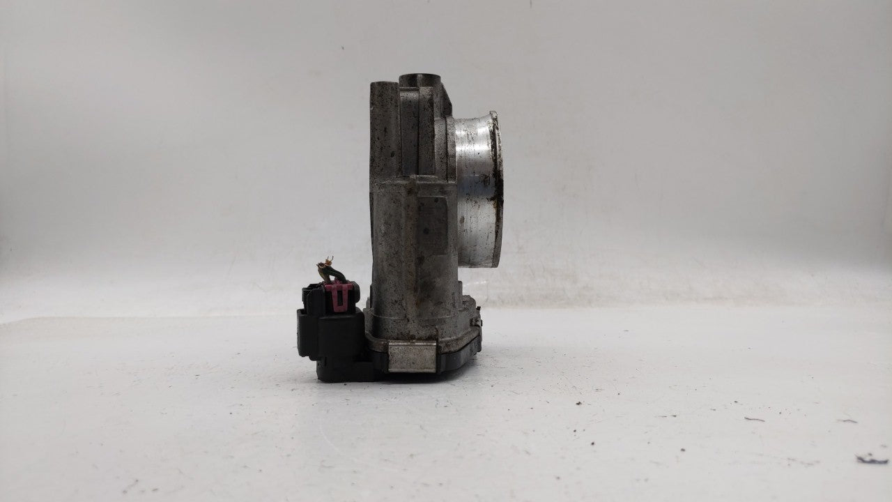 2010-2011 Chevrolet Camaro Throttle Body P/N:282.7.AA.994AA.6251.B 269.9.AA.994AA.2085.C Fits Fits 2007 2008 2009 2010 2011 