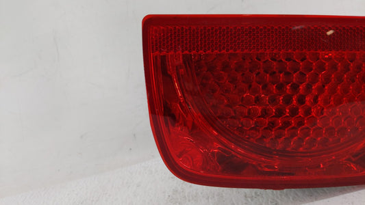 2010-2011 Chevrolet Camaro Tail Light Assembly Passenger Right OEM P/N:92212645 Fits Fits 2010 2011 OEM Used Auto Parts