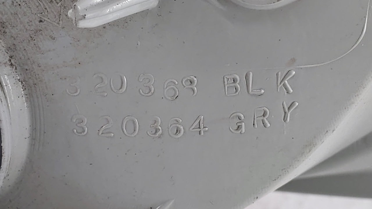 2010-2011 Chevrolet Camaro Tail Light Assembly Passenger Right OEM P/N:92212645 Fits Fits 2010 2011 OEM Used Auto Parts - Oe