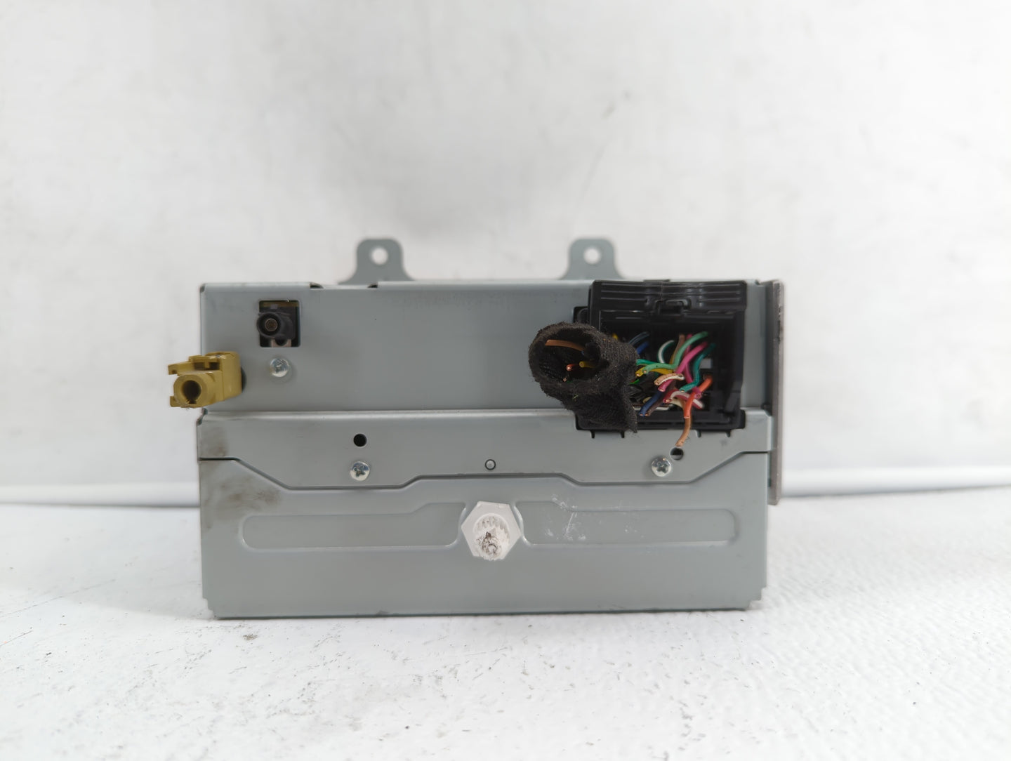 2011-2012 Chevrolet Camaro Am Fm Cd Player Radio Receiver - Oemusedautoparts1.com